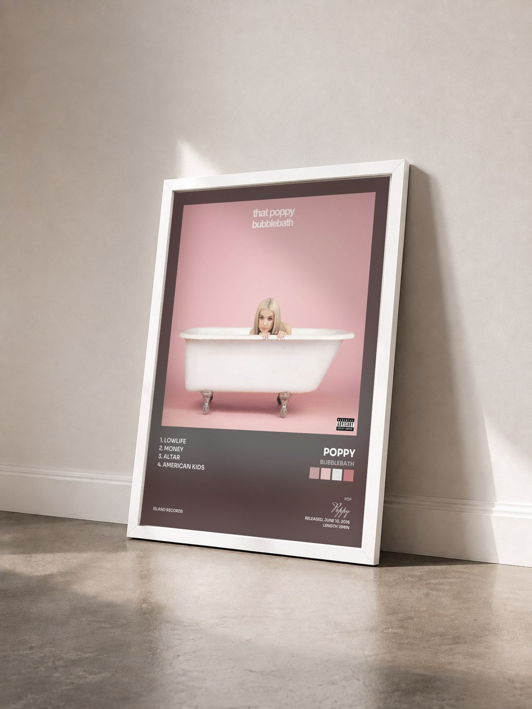 #blanc Tableau de l'album Bubblebath de Poppy vu de trois quarts, cadre blanc