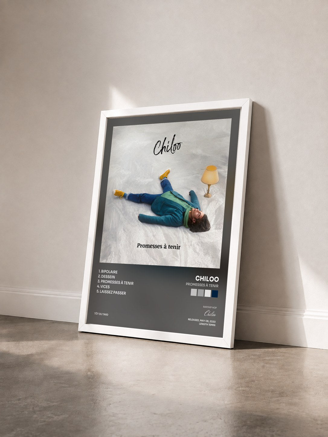 #blanc Tableau de l'album Promesses à tenir de Chiloo vu de trois quarts, cadre blanc