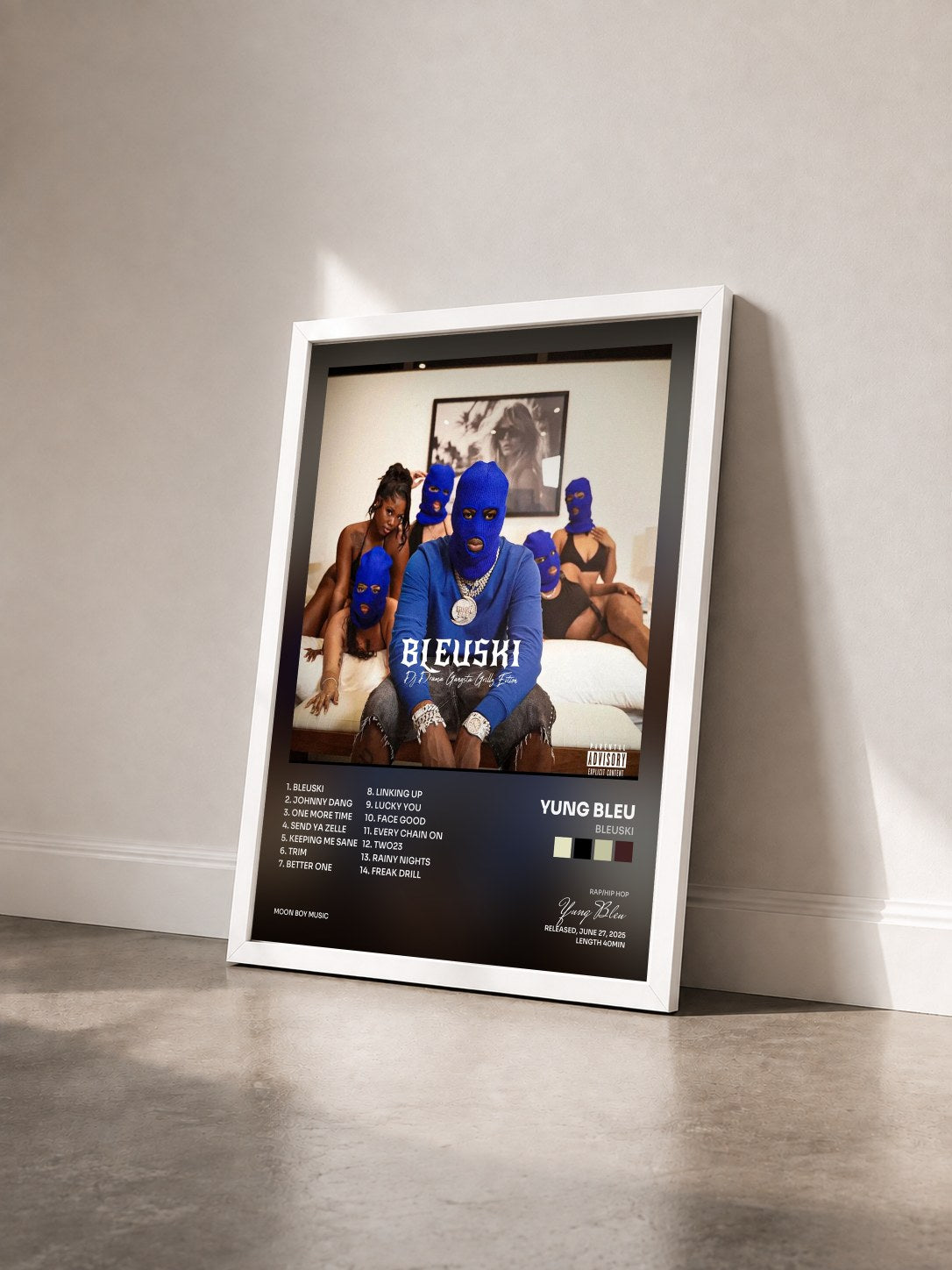 #blanc Tableau de l'album Bleuski de Yung Bleu vu de trois quarts, cadre blanc