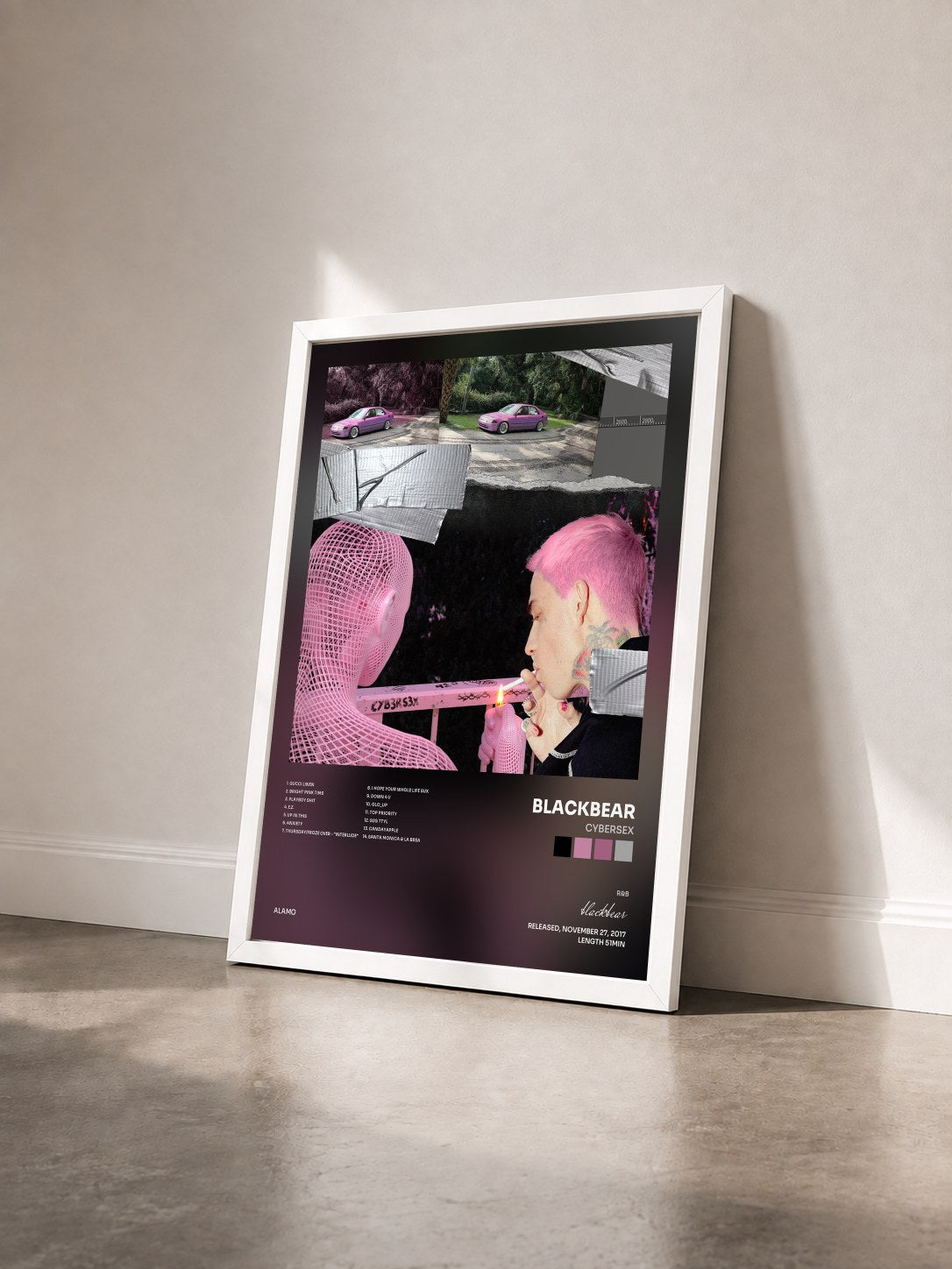 #blanc Tableau de l'album cybersex de blackbear vu de trois quarts, cadre blanc
