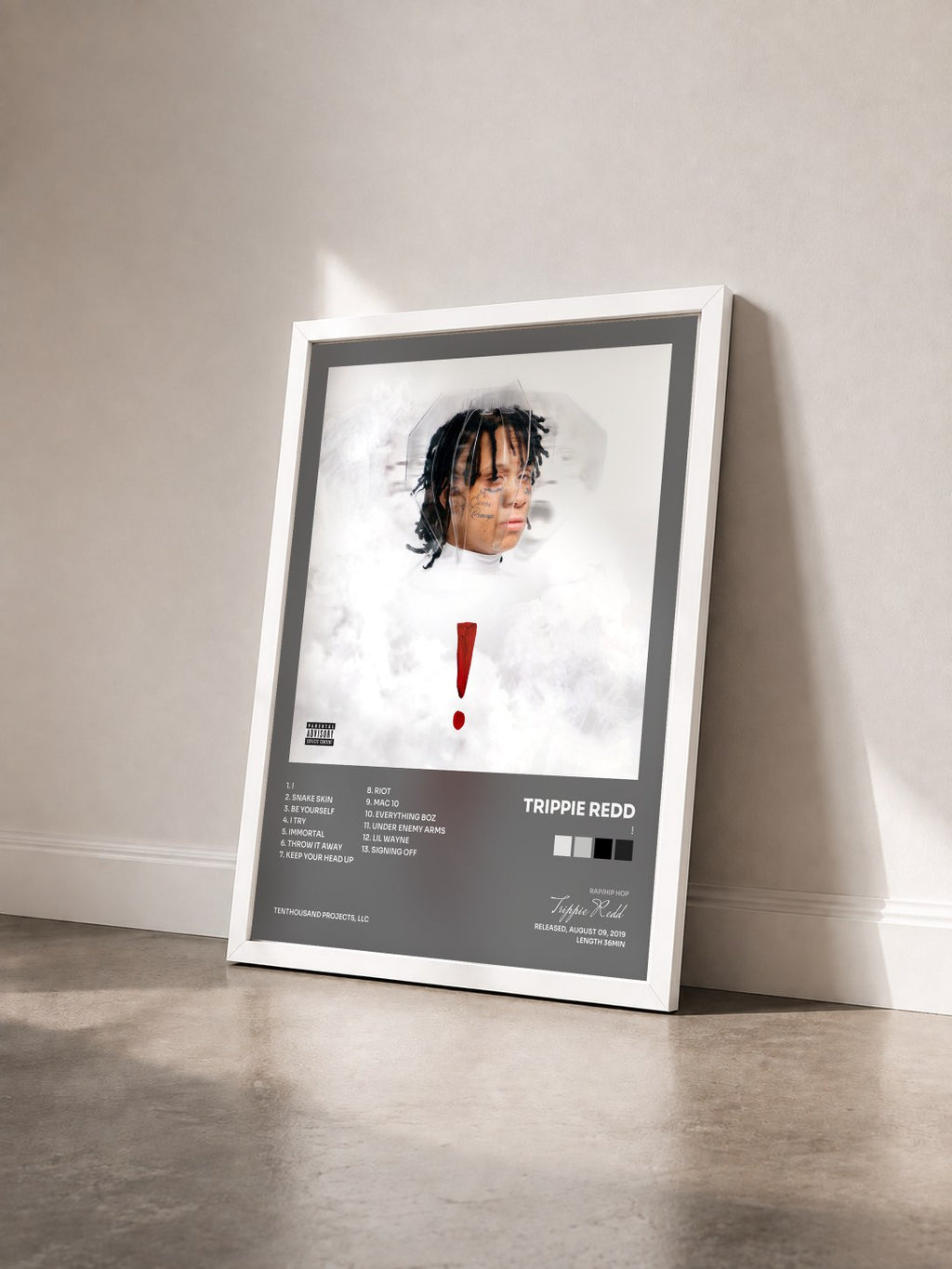 #blanc Tableau de l'album ! de Trippie Redd vu de trois quarts, cadre blanc