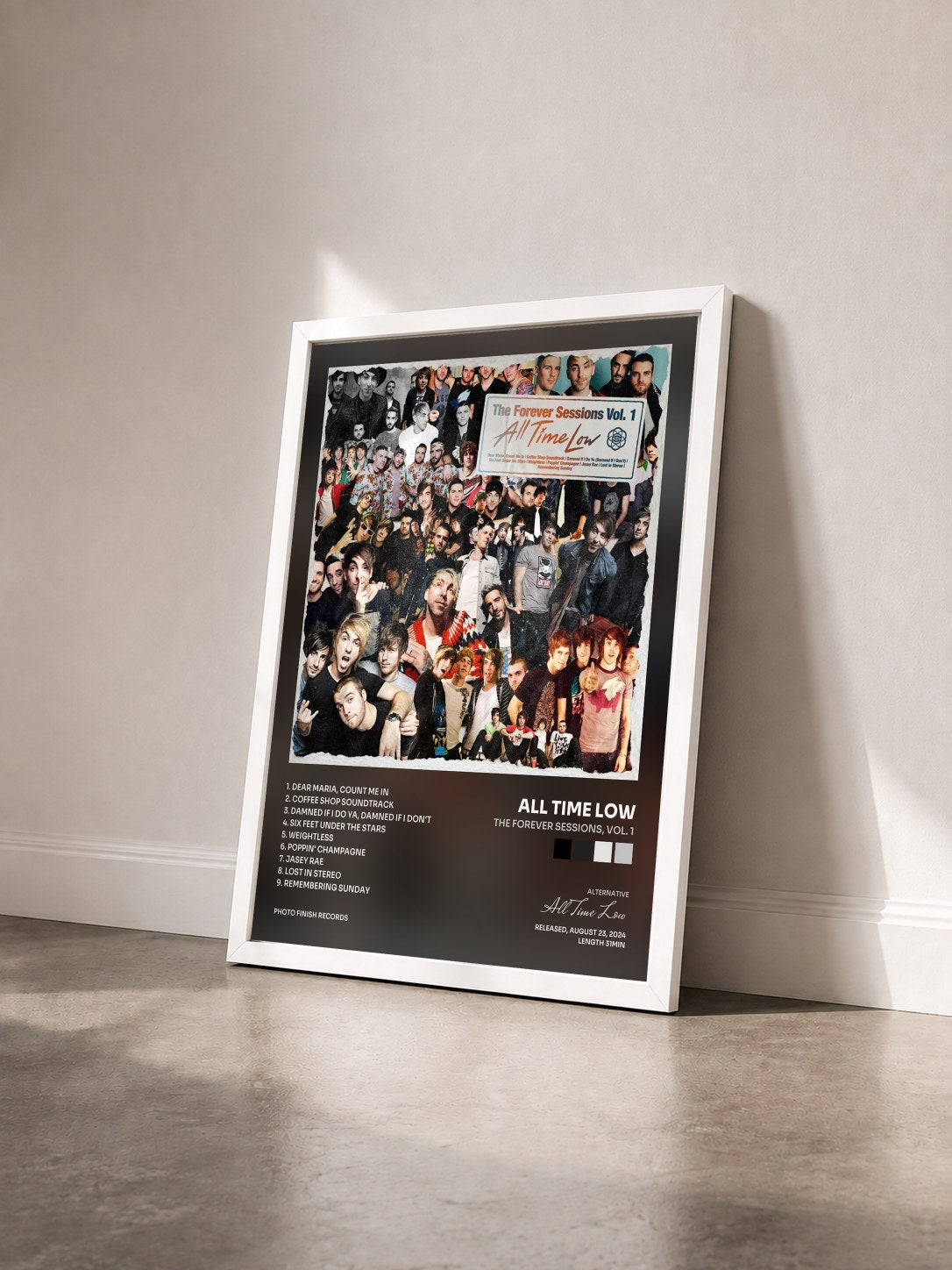 #blanc Tableau de l'album The Forever Sessions, Vol. 1 de All Time Low vu de trois quarts, cadre blanc