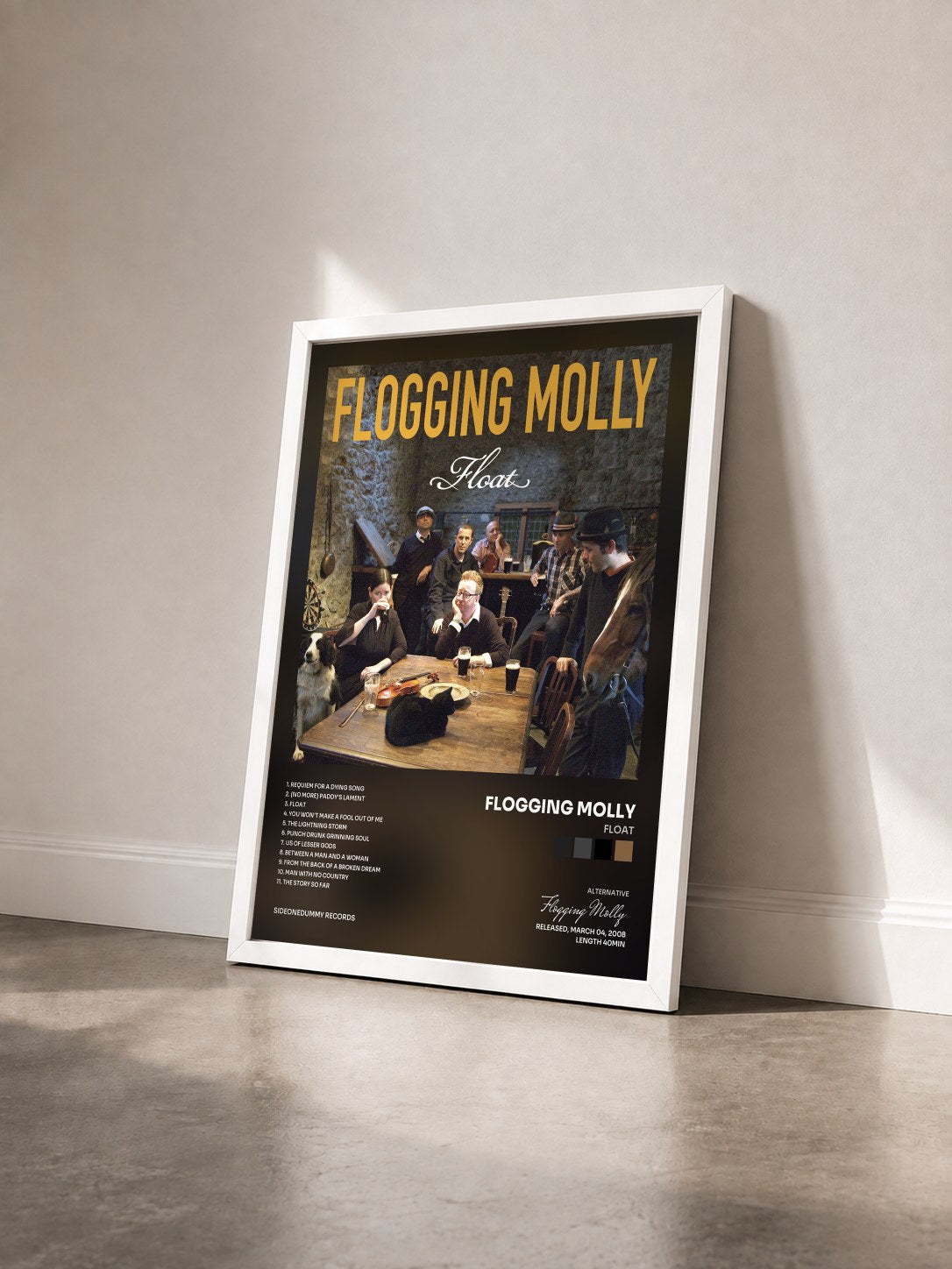 #blanc Tableau de l'album Float de Flogging Molly vu de trois quarts, cadre blanc