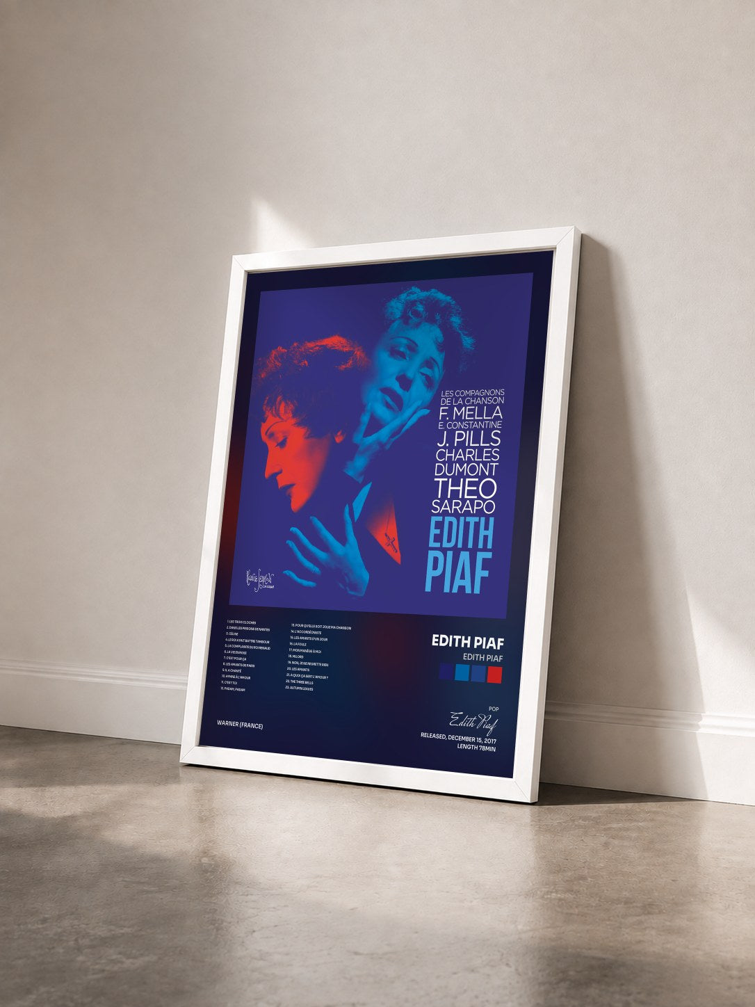 #blanc Tableau de l'album Edith Piaf de Edith Piaf vu de trois quarts, cadre blanc