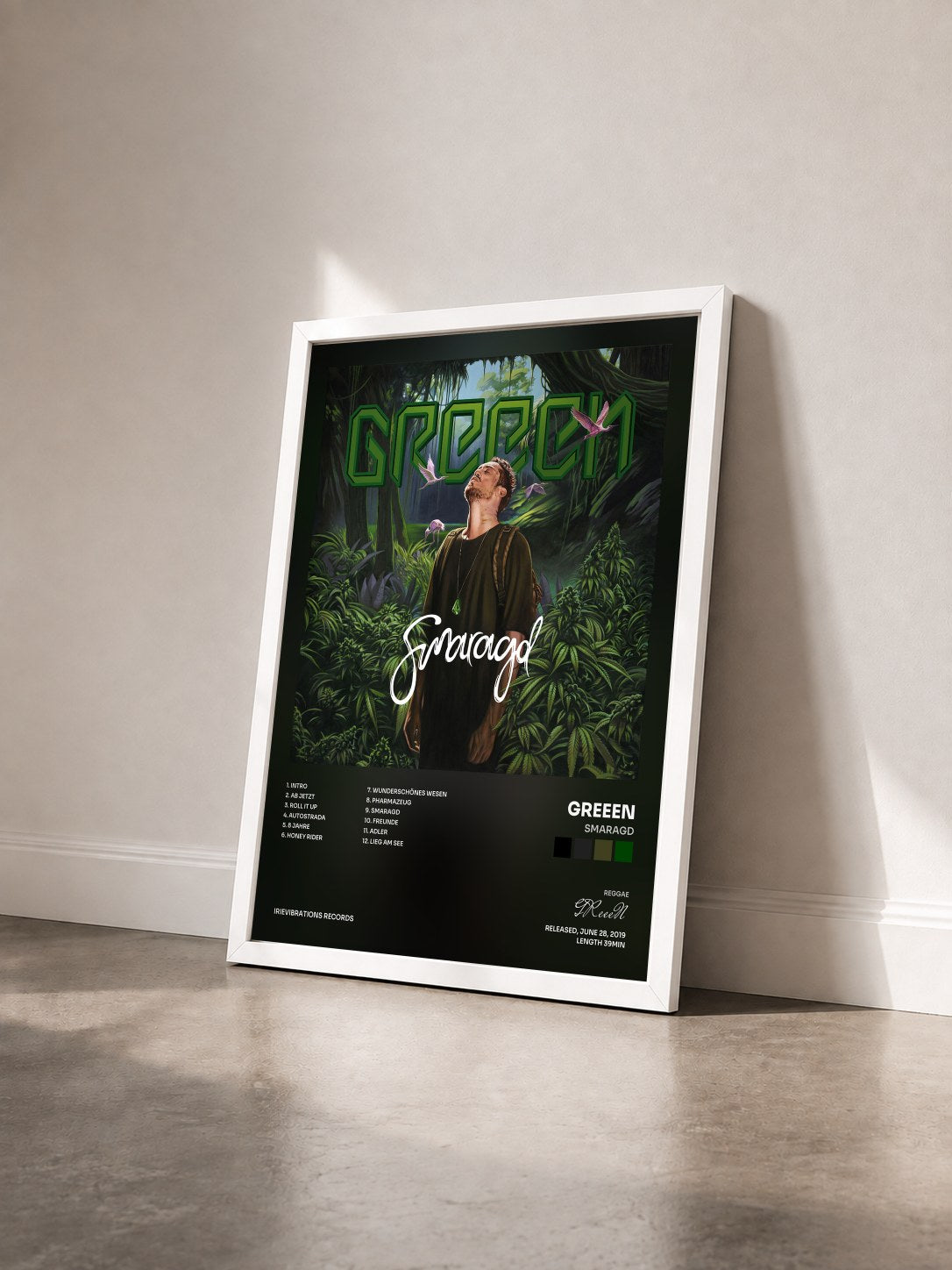 #blanc Tableau de l'album Smaragd de GReeeN vu de trois quarts, cadre blanc