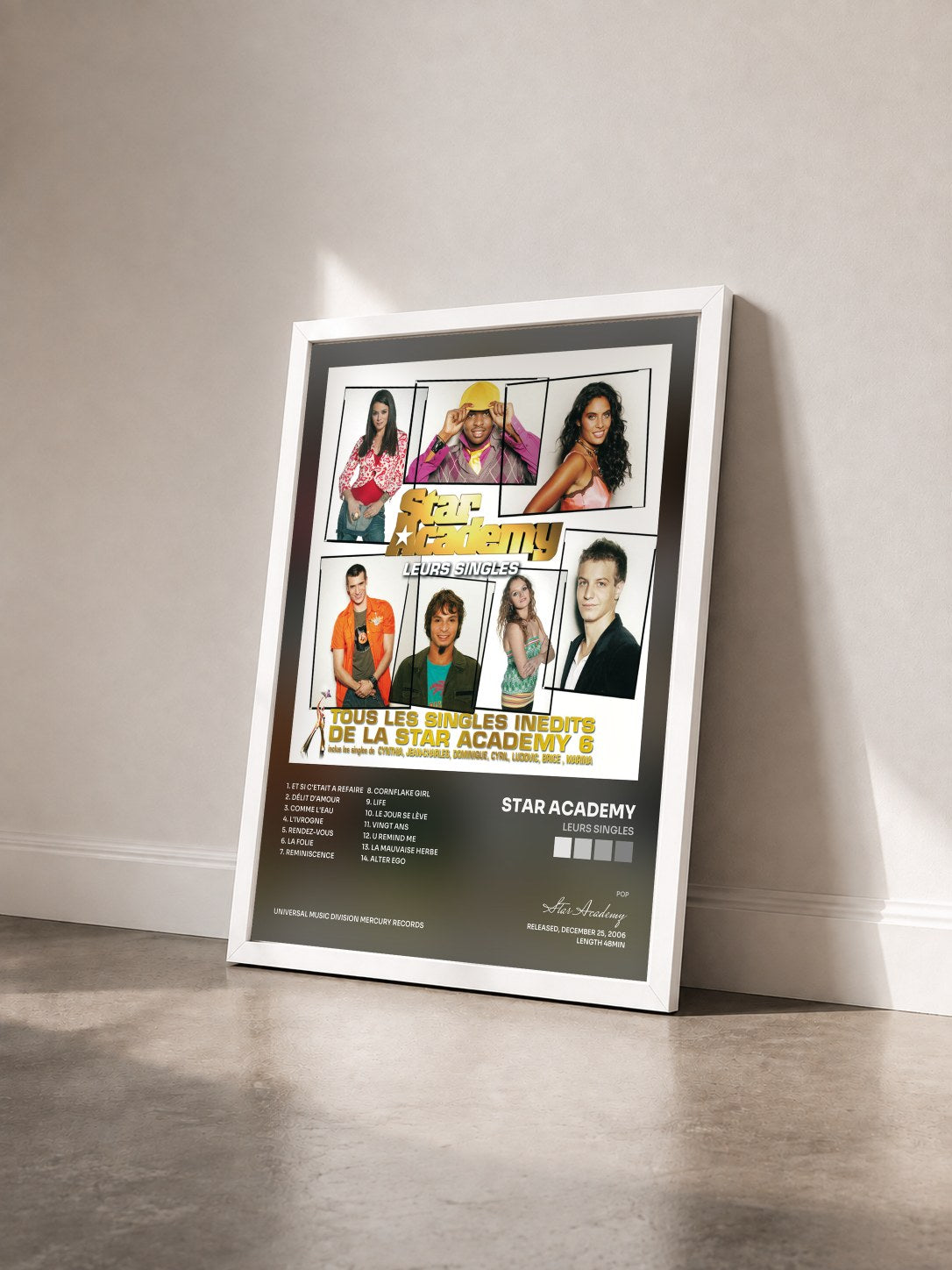#blanc Tableau de l'album Leurs Singles de Star Academy vu de trois quarts, cadre blanc