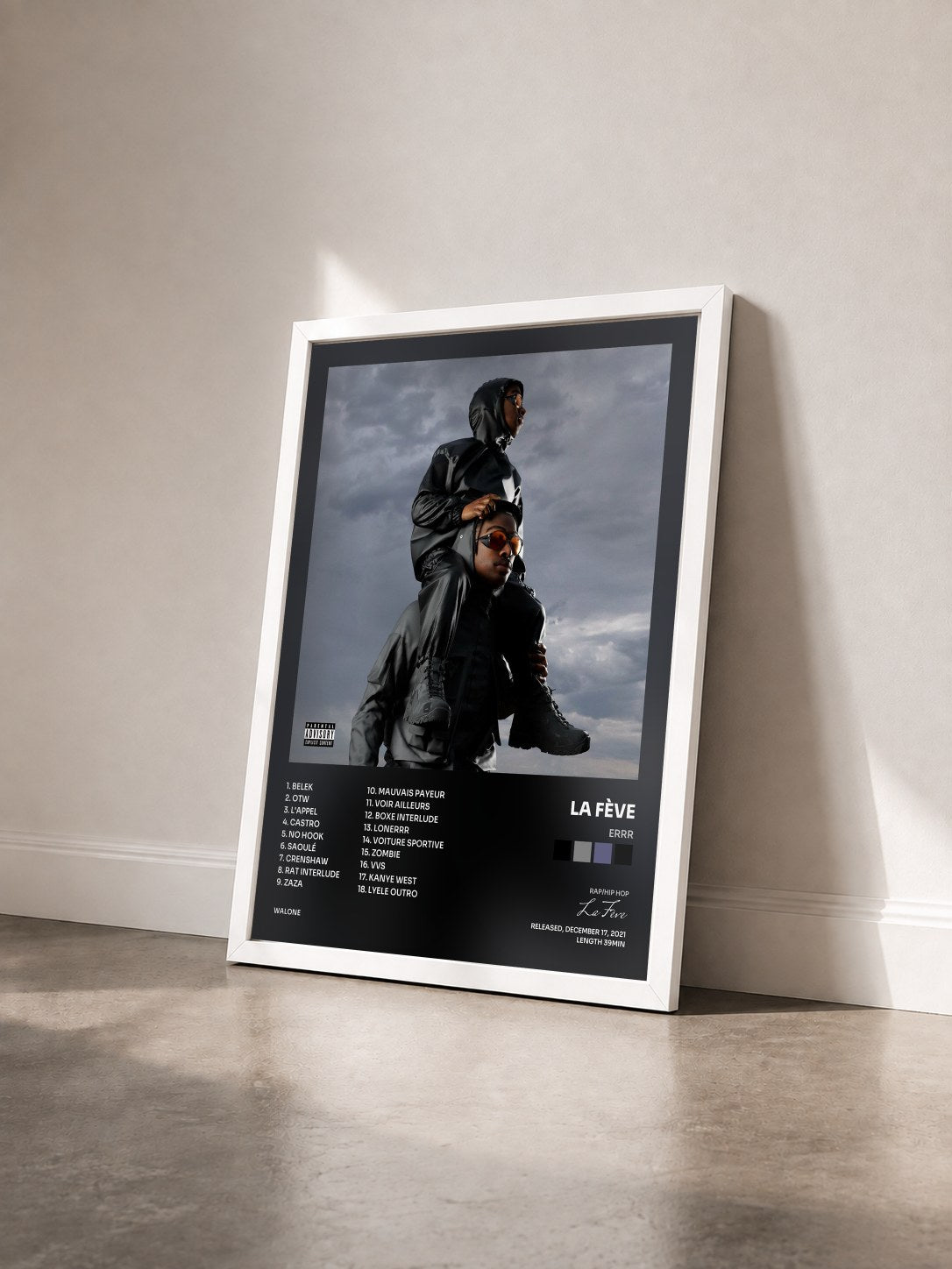 #blanc Tableau de l'album ERRR de La Fève vu de trois quarts, cadre blanc