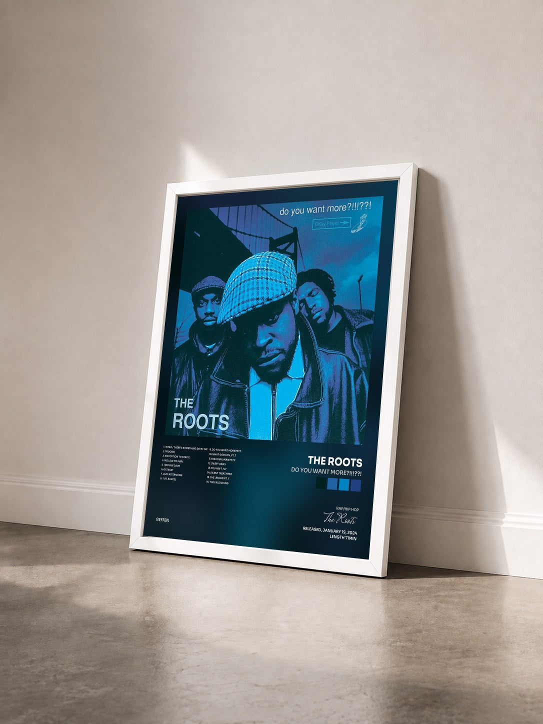 #blanc Tableau de l'album Do You Want More?!!!??! de The Roots vu de trois quarts, cadre blanc