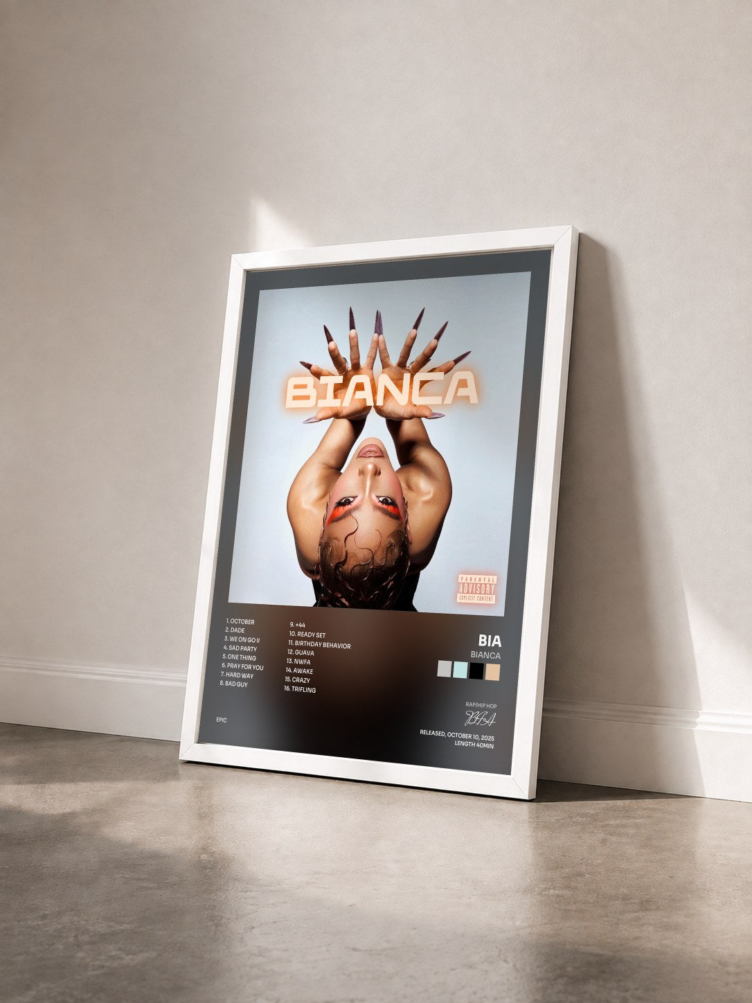 #blanc Tableau de l'album BIANCA de BIA vu de trois quarts, cadre blanc