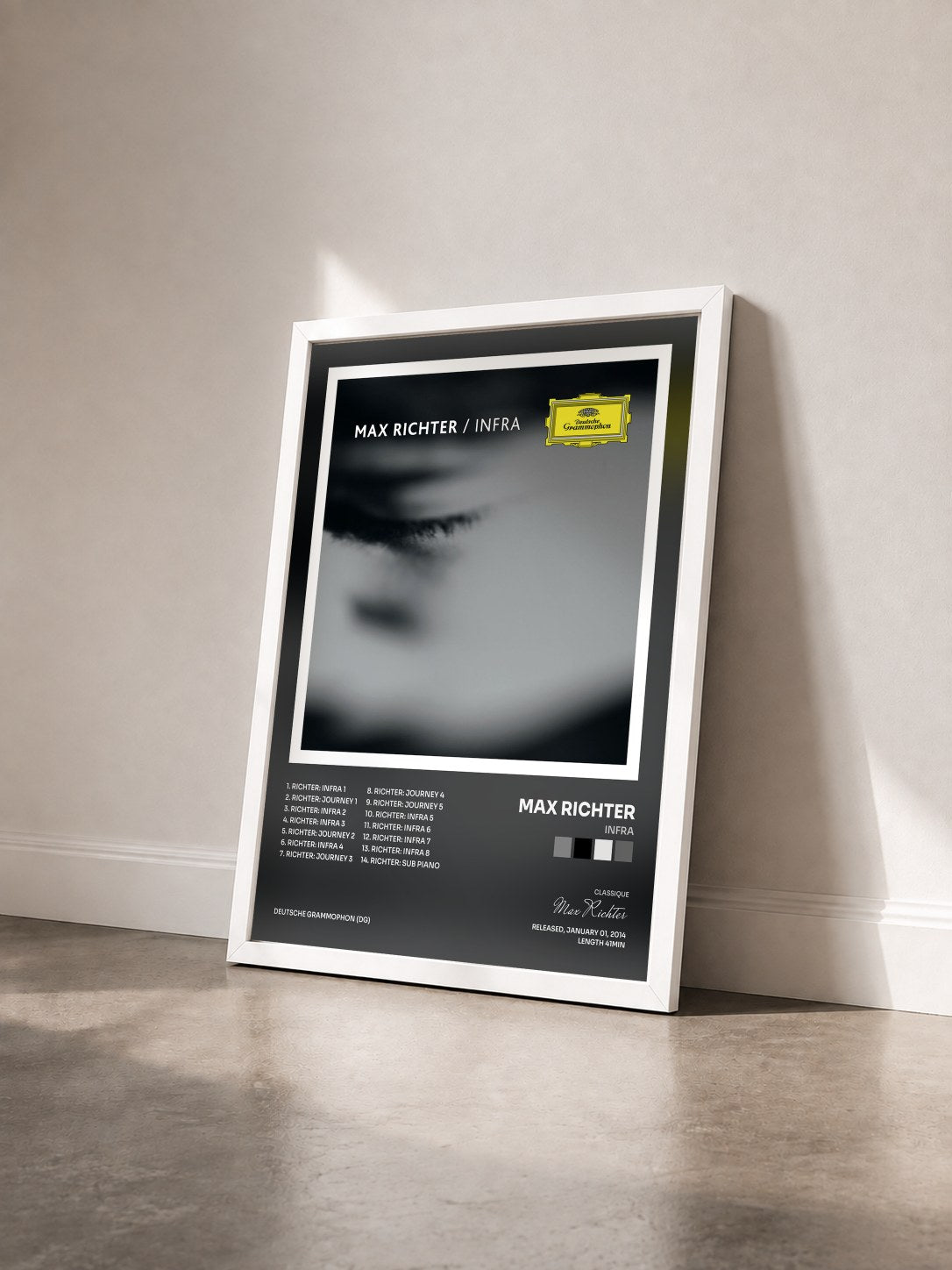 #blanc Tableau de l'album Infra de Max Richter vu de trois quarts, cadre blanc