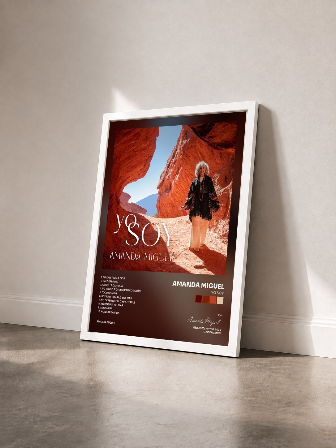 #blanc Tableau de l'album Yo Soy de Amanda Miguel vu de trois quarts, cadre blanc