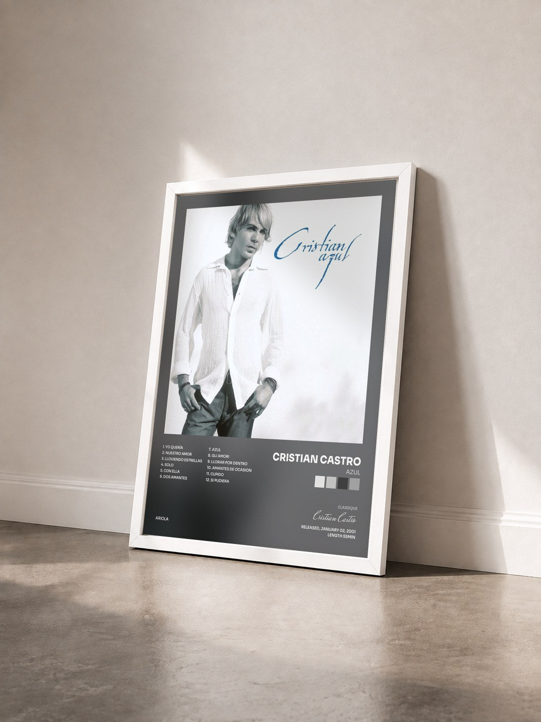 #blanc Tableau de l'album Azul de Cristian Castro vu de trois quarts, cadre blanc