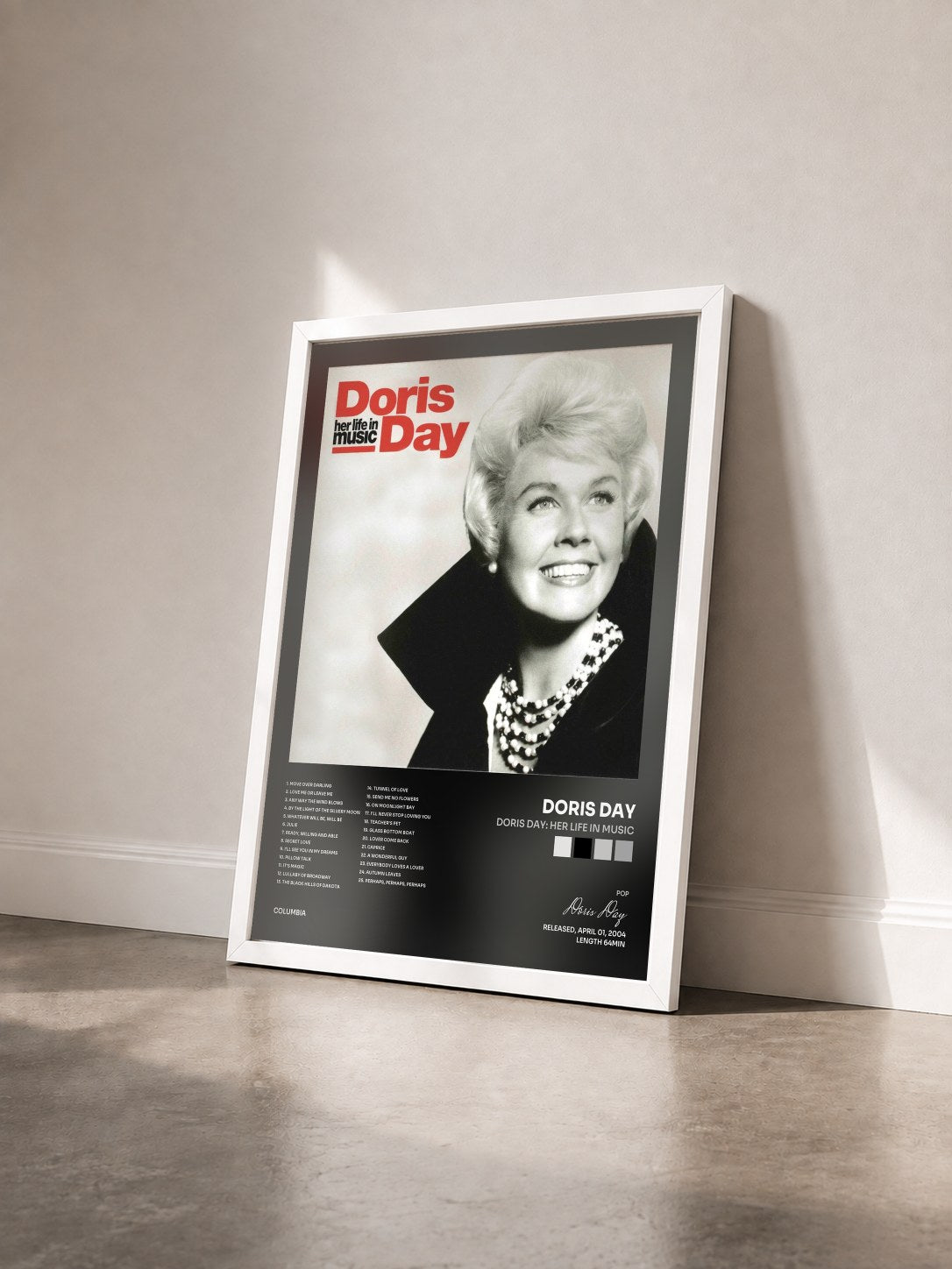 #blanc Tableau de l'album Doris Day: Her Life In Music de Doris Day vu de trois quarts, cadre blanc