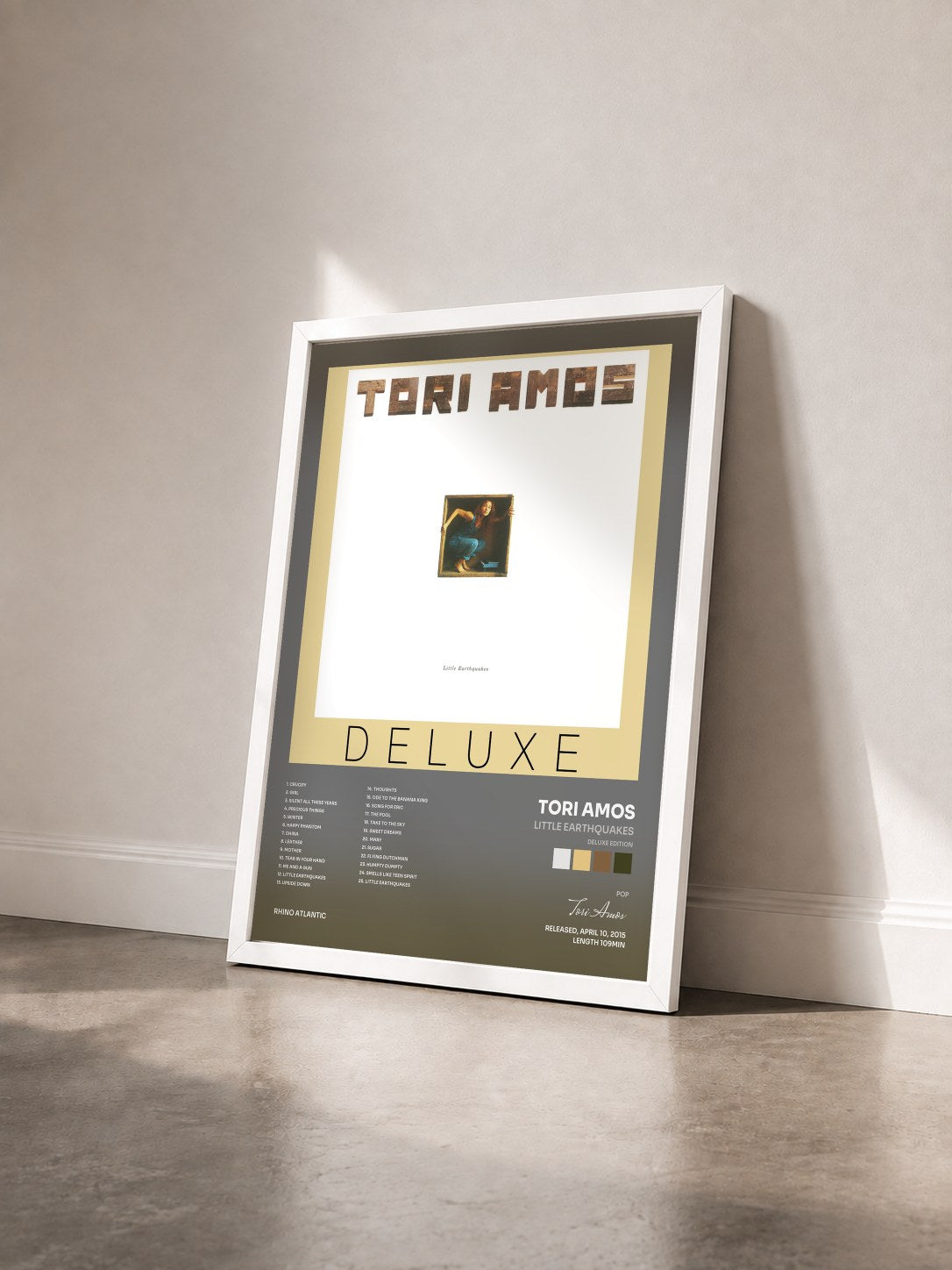 #blanc Tableau de l'album Little Earthquakes (Deluxe Edition) de Tori Amos vu de trois quarts, cadre blanc