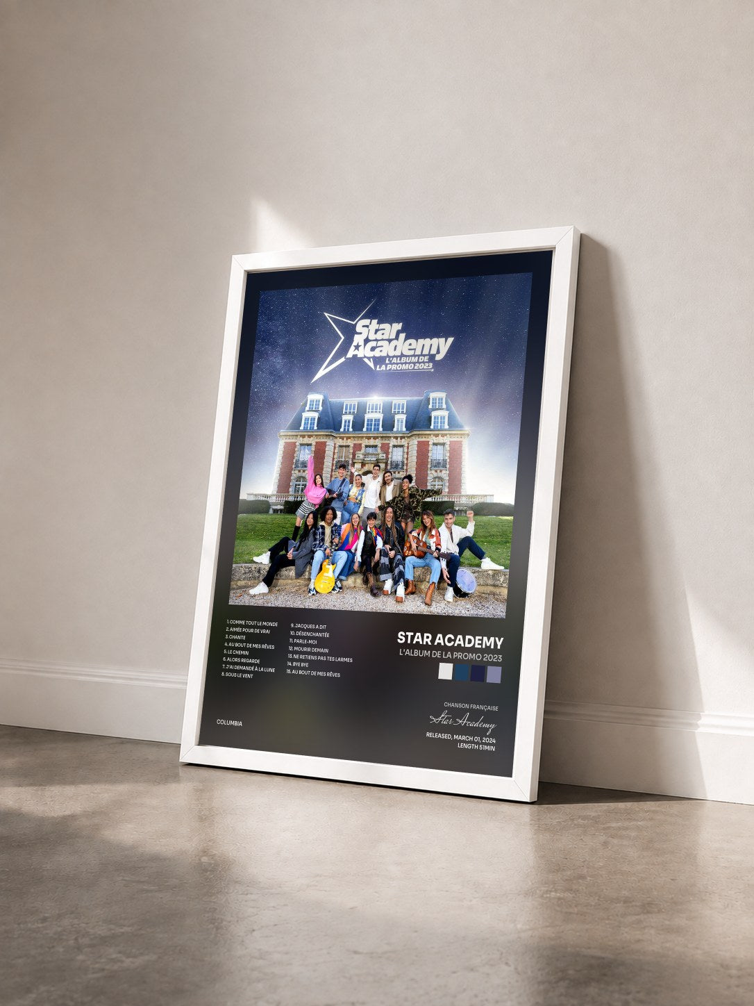 #blanc Tableau de l'album L'album de la promo 2023 de Star Academy vu de trois quarts, cadre blanc