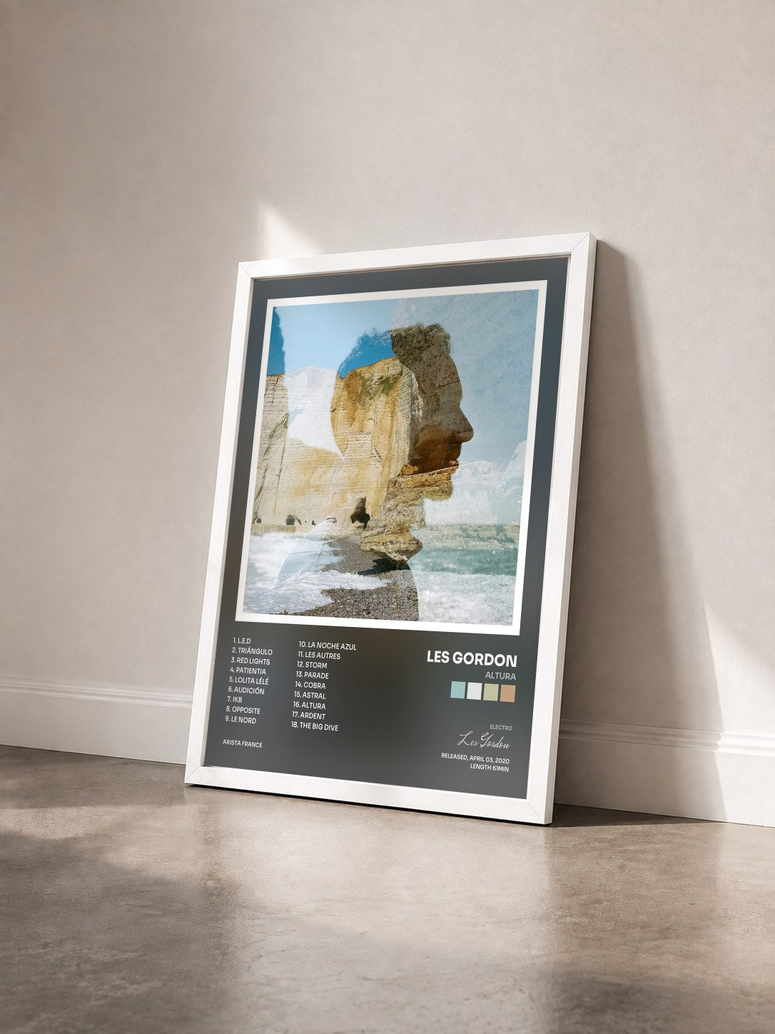 #blanc Tableau de l'album ALTURA de Les Gordon vu de trois quarts, cadre blanc