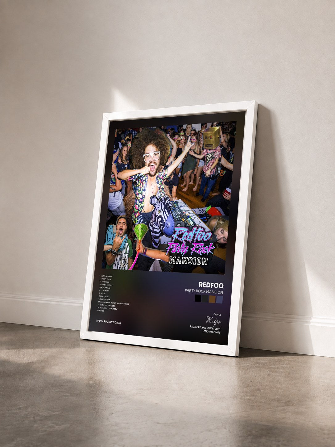 #blanc Tableau de l'album Party Rock Mansion de Redfoo vu de trois quarts, cadre blanc