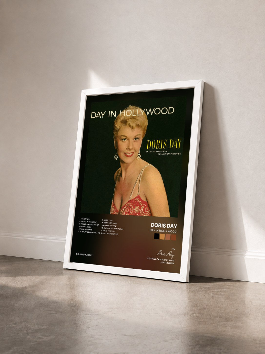 #blanc Tableau de l'album Day in Hollywood de Doris Day vu de trois quarts, cadre blanc