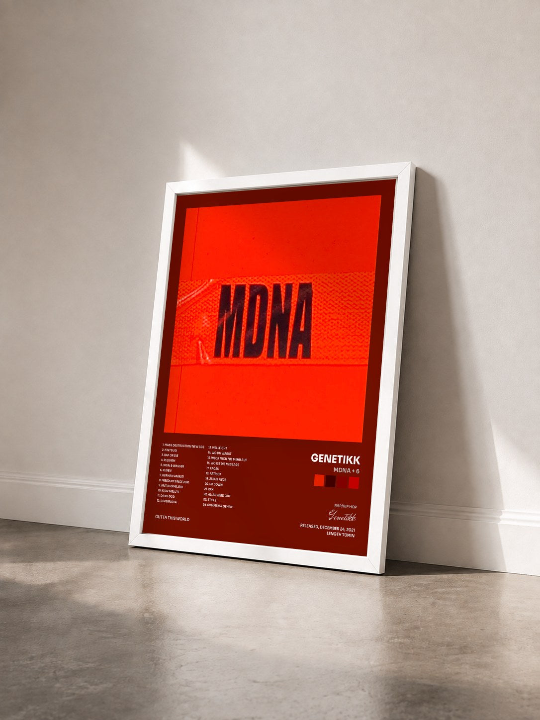 #blanc Tableau de l'album MDNA + 6 de Genetikk vu de trois quarts, cadre blanc