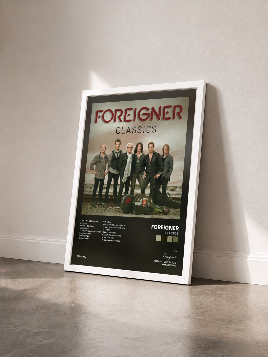 #blanc Tableau de l'album Classics de Foreigner vu de trois quarts, cadre blanc