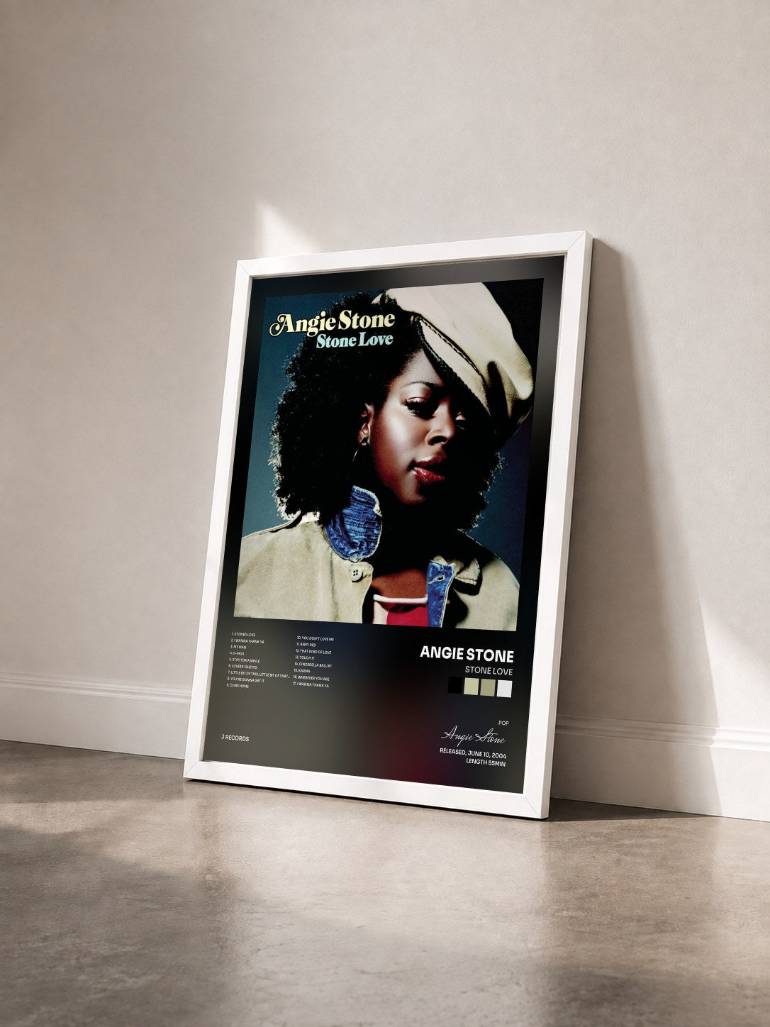 #blanc Tableau de l'album Stone Love de Angie Stone vu de trois quarts, cadre blanc
