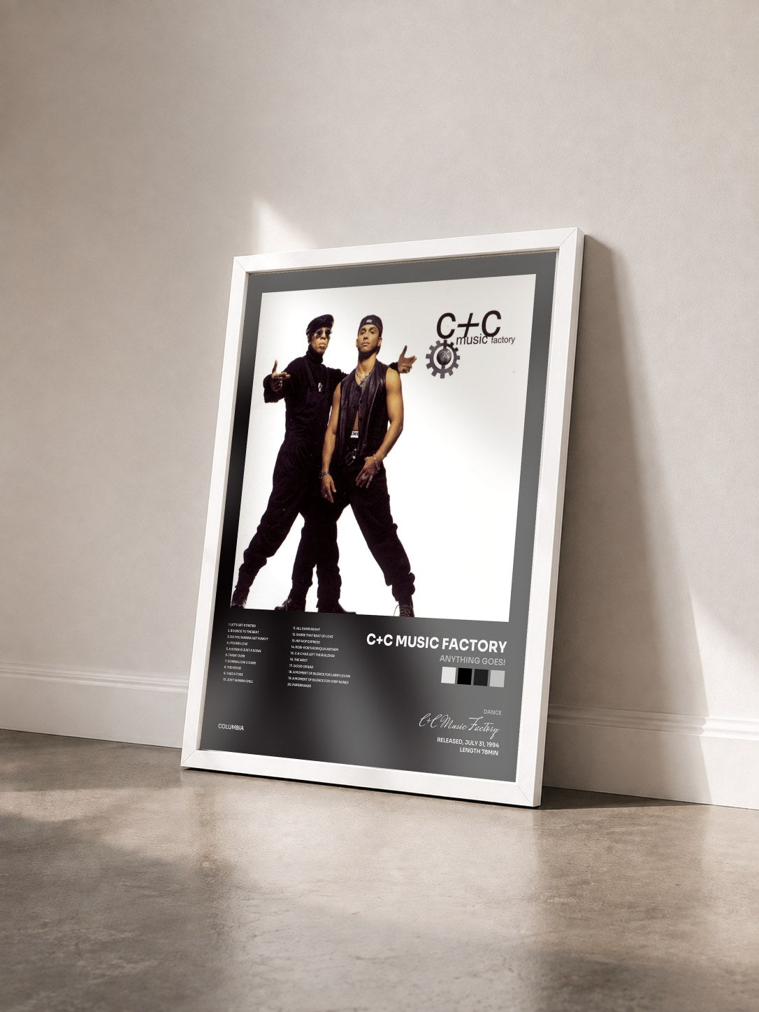 #blanc Tableau de l'album Anything Goes! de C+C Music Factory vu de trois quarts, cadre blanc