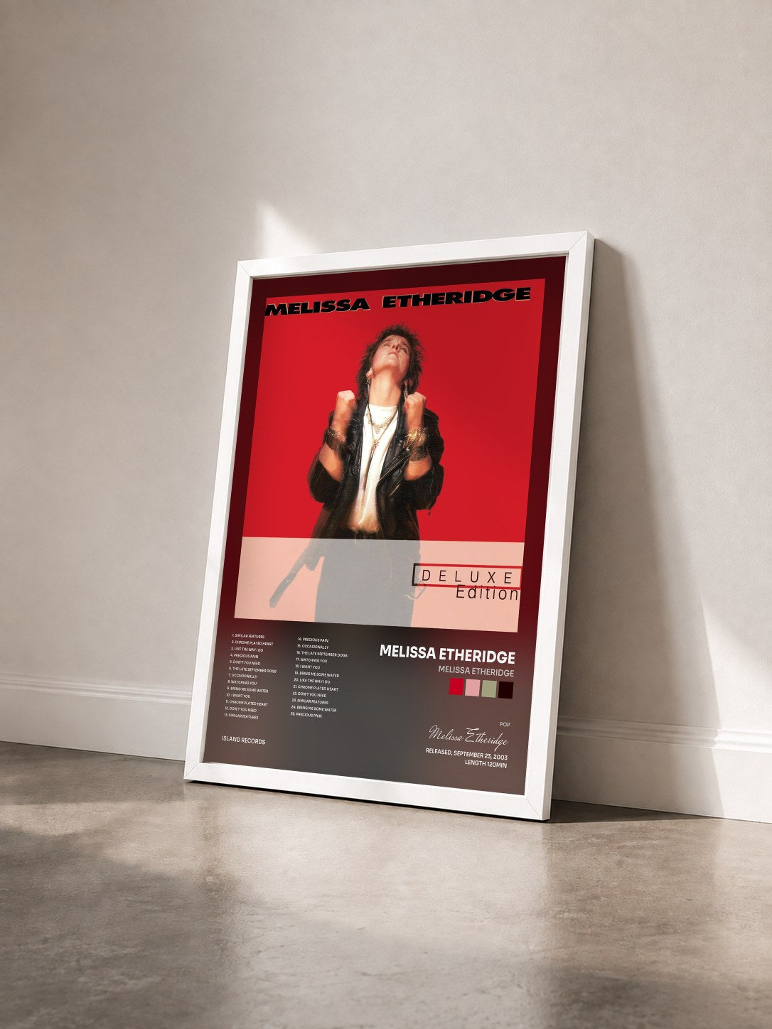 #blanc Tableau de l'album Melissa Etheridge de Melissa Etheridge vu de trois quarts, cadre blanc