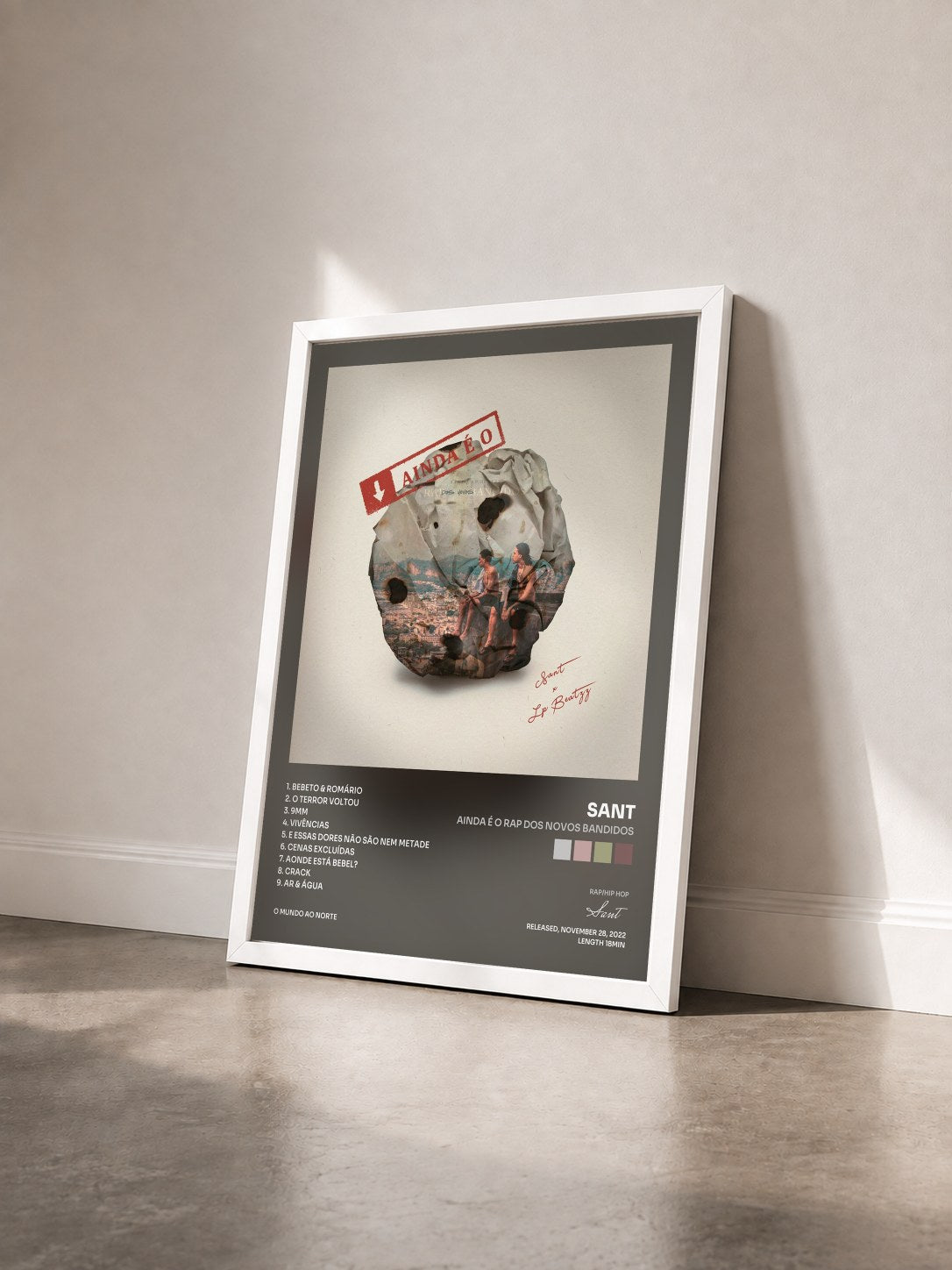 #blanc Tableau de l'album Ainda É o Rap dos Novos Bandidos de Sant vu de trois quarts, cadre blanc