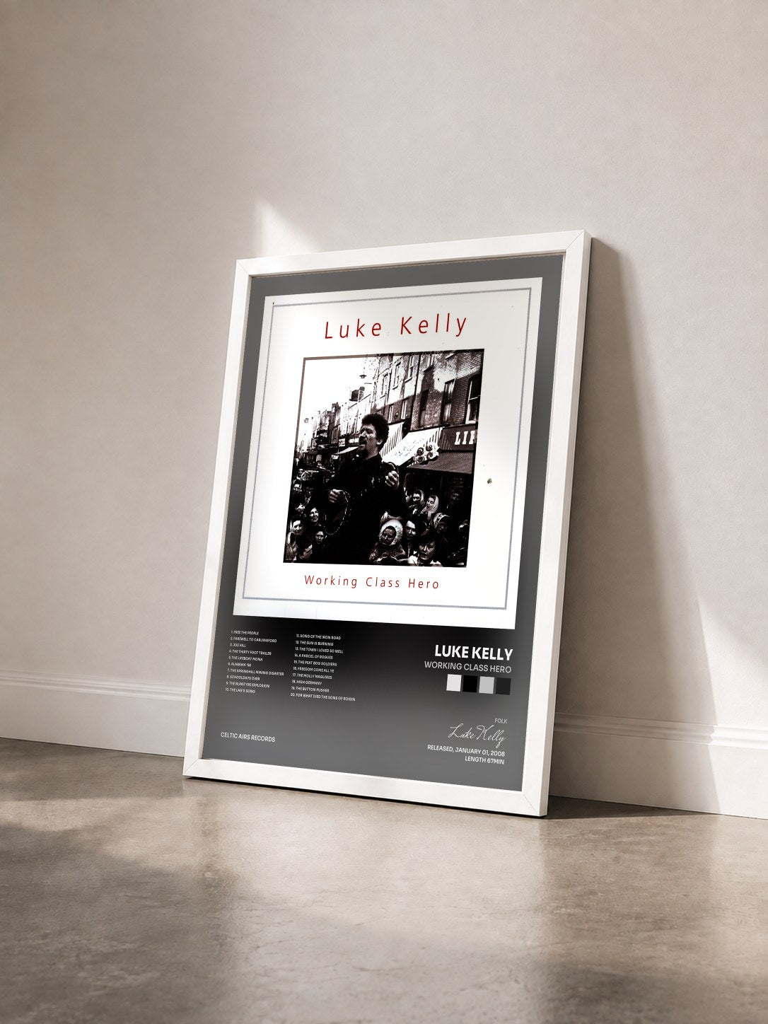 #blanc Tableau de l'album Working Class Hero de Luke Kelly vu de trois quarts, cadre blanc
