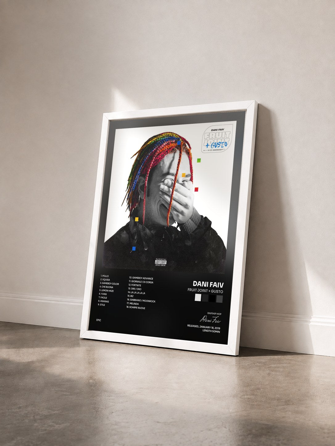 #blanc Tableau de l'album Fruit Joint + Gusto de Dani Faiv vu de trois quarts, cadre blanc