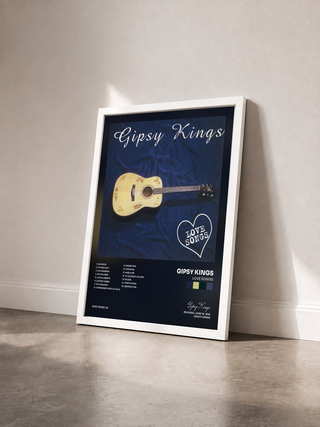 #blanc Tableau de l'album Love Songs de Gipsy Kings vu de trois quarts, cadre blanc