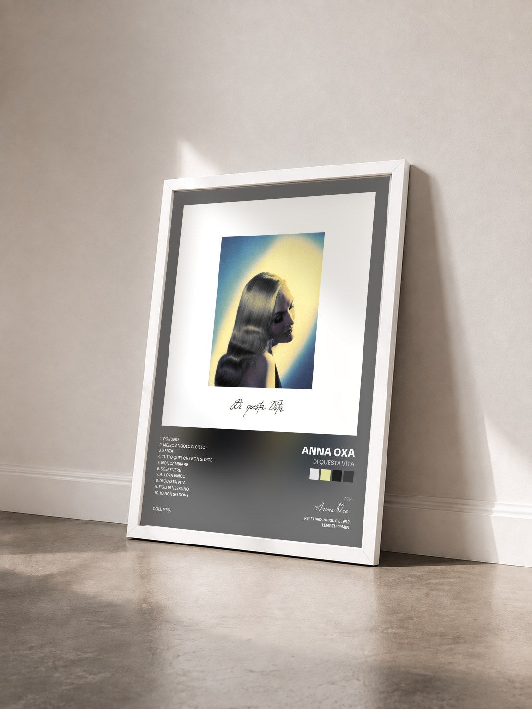 #blanc Tableau de l'album Di Questa Vita de Anna Oxa vu de trois quarts, cadre blanc