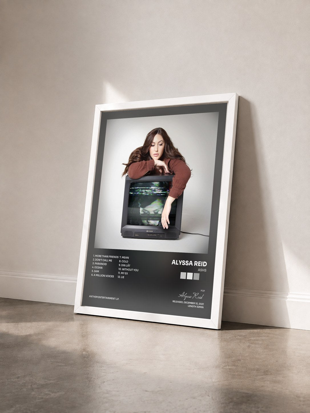 #blanc Tableau de l'album ASHS de Alyssa Reid vu de trois quarts, cadre blanc