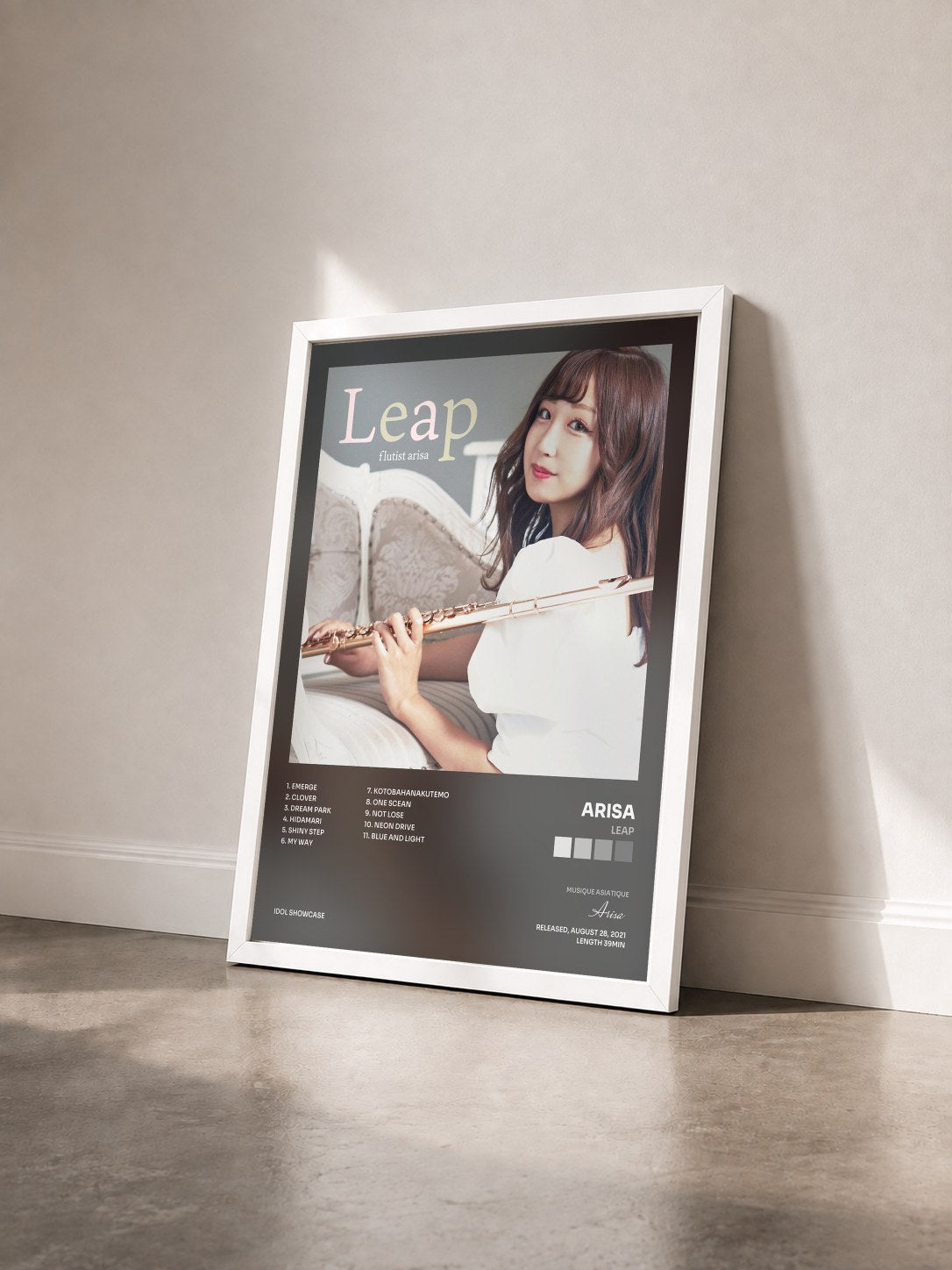 #blanc Tableau de l'album Leap de Arisa vu de trois quarts, cadre blanc