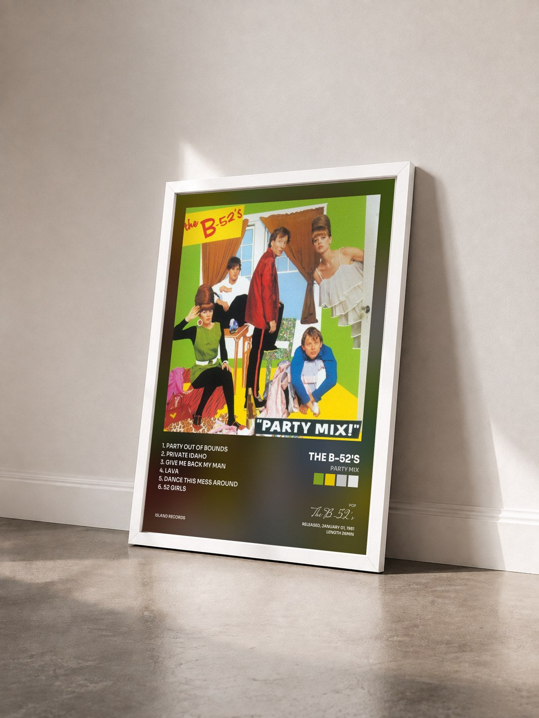 #blanc Tableau de l'album Party Mix de The B-52's vu de trois quarts, cadre blanc