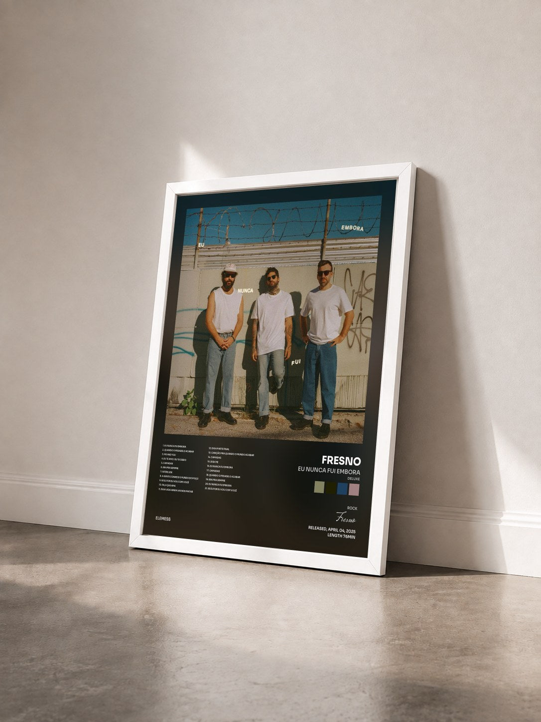 #blanc Tableau de l'album Eu Nunca Fui Embora (Deluxe) de Fresno vu de trois quarts, cadre blanc