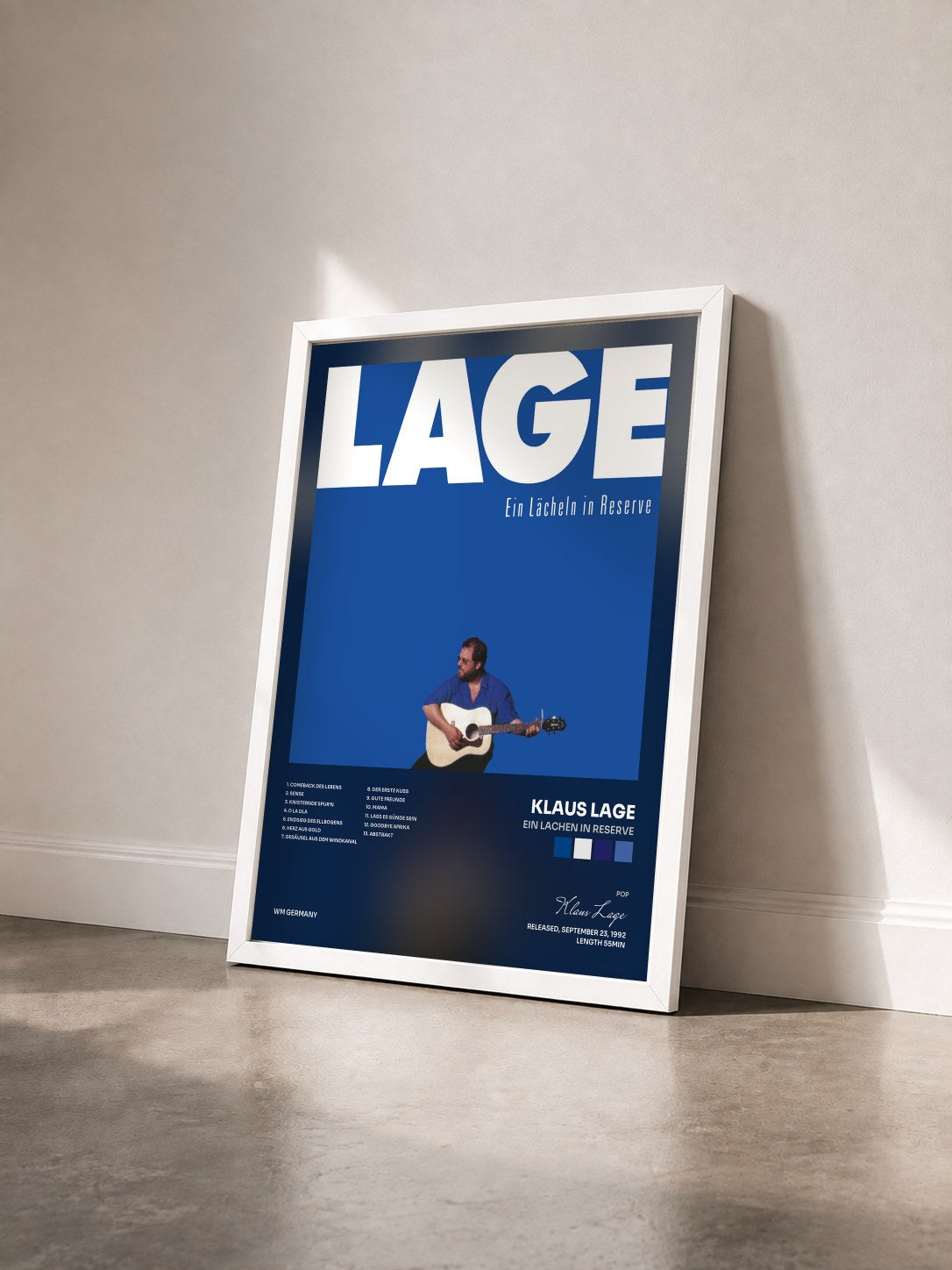 #blanc Tableau de l'album Ein Lachen in Reserve de Klaus Lage vu de trois quarts, cadre blanc
