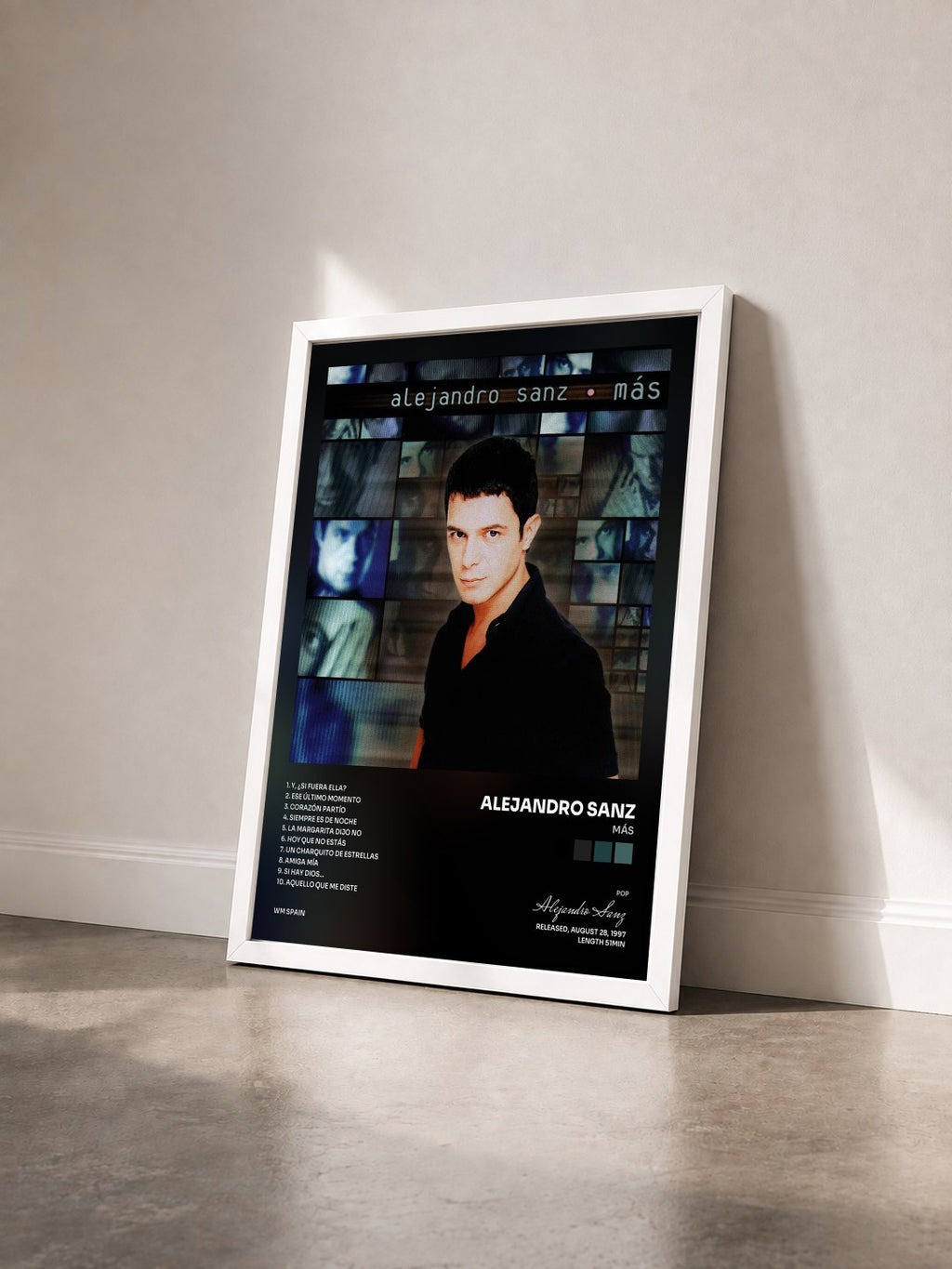 #blanc Más von Alejandro Sanz als gerahmter Kunstdruck von schräg gesehen, weißer Rahmen