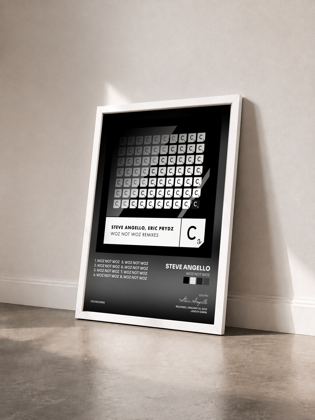 #blanc Tableau de l'album Woz Not Woz de Steve Angello vu de trois quarts, cadre blanc
