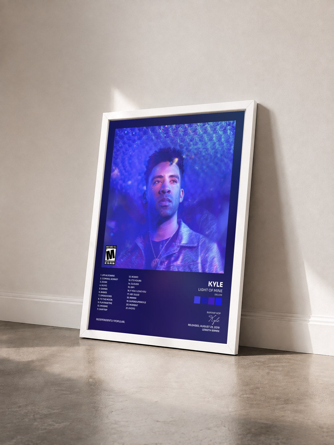 #blanc Tableau de l'album Light of Mine (Deluxe) de Kyle vu de trois quarts, cadre blanc