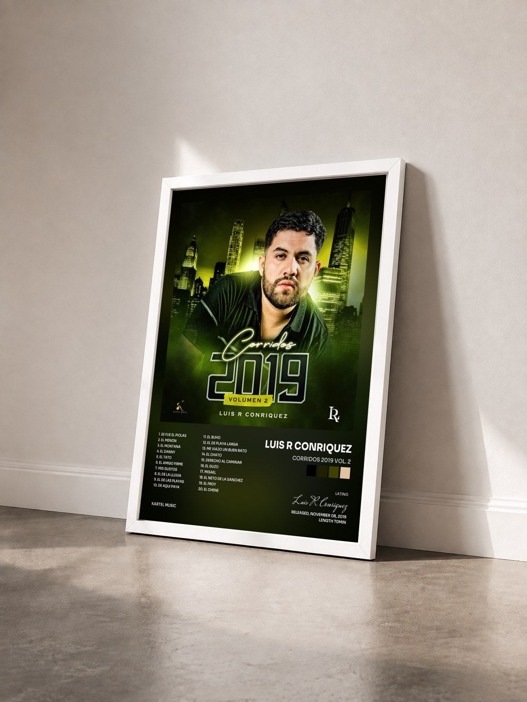 #blanc Tableau de l'album Corridos 2019 Vol. 2 de Luis R Conriquez vu de trois quarts, cadre blanc