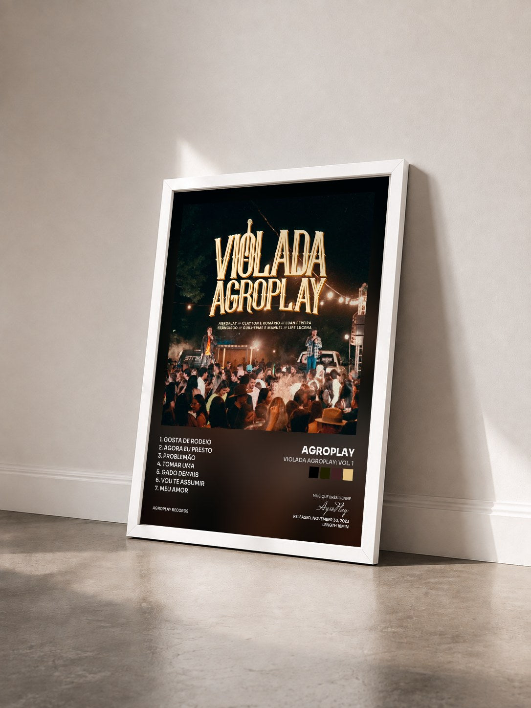 #blanc Tableau de l'album Violada Agroplay: Vol. 1 de AgroPlay vu de trois quarts, cadre blanc