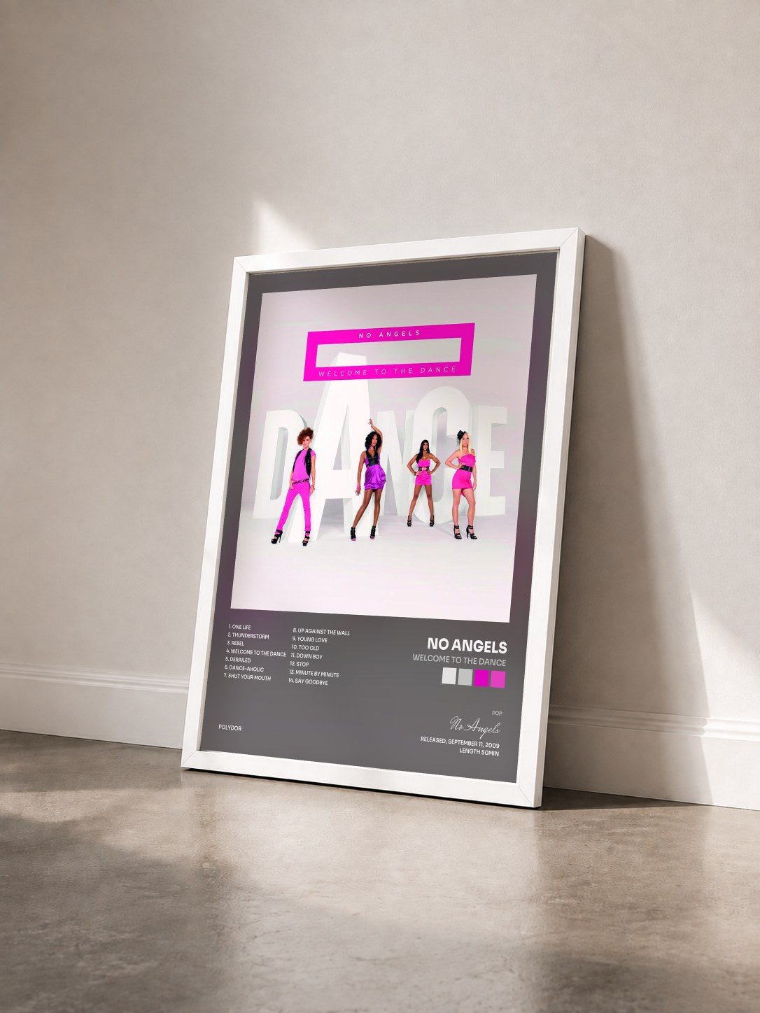 #blanc Tableau de l'album Welcome To The Dance de No Angels vu de trois quarts, cadre blanc