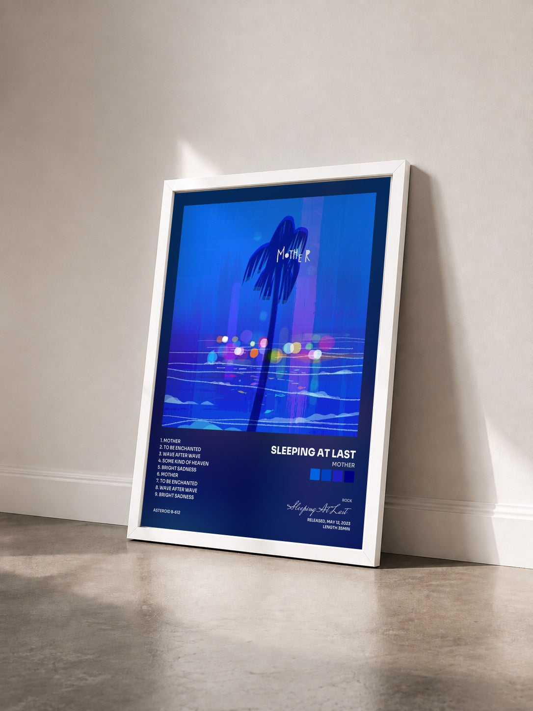 #blanc Tableau de l'album Mother de Sleeping At Last vu de trois quarts, cadre blanc
