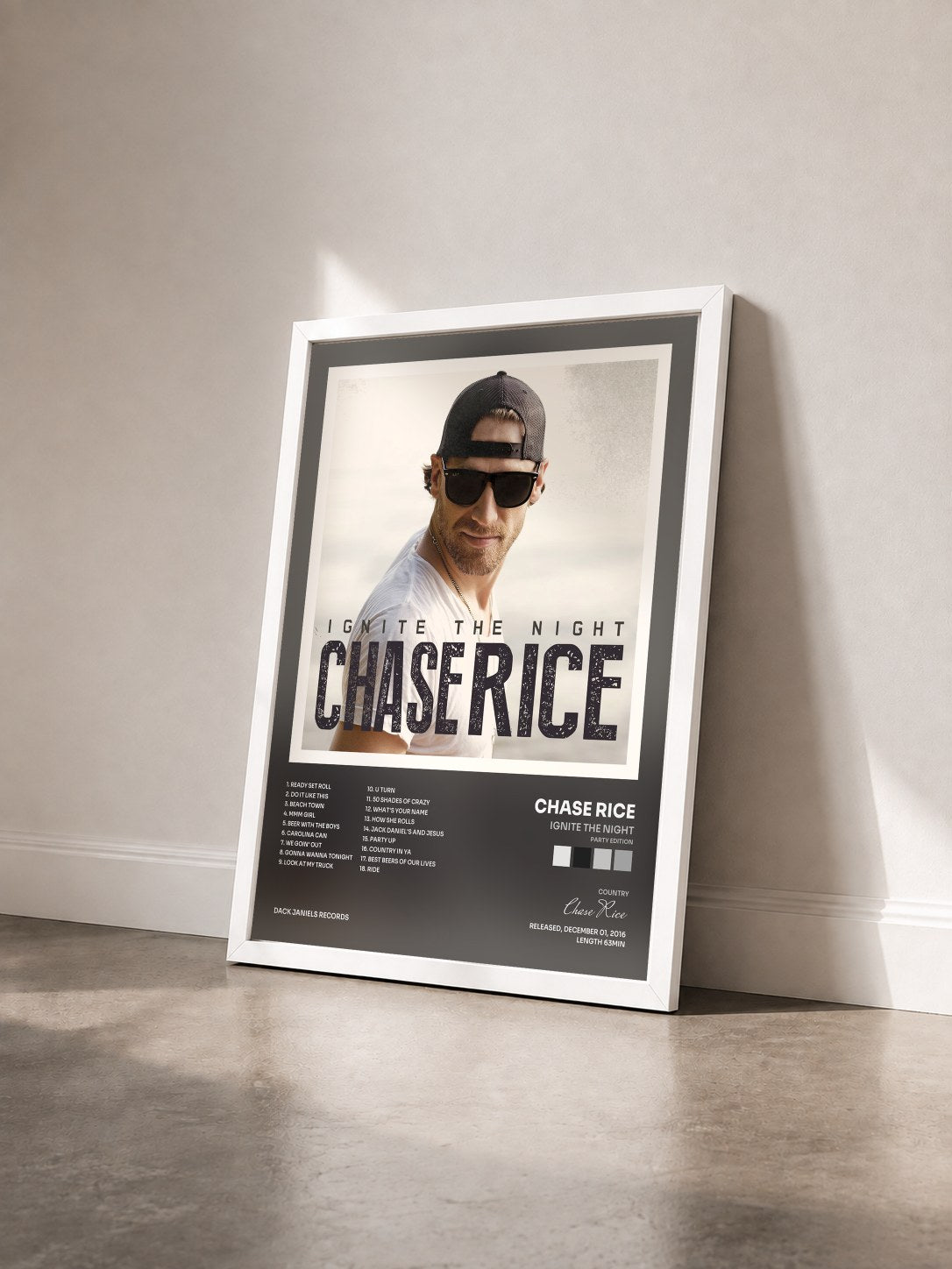 #blanc Tableau de l'album Ignite the Night (Party Edition) de Chase Rice vu de trois quarts, cadre blanc