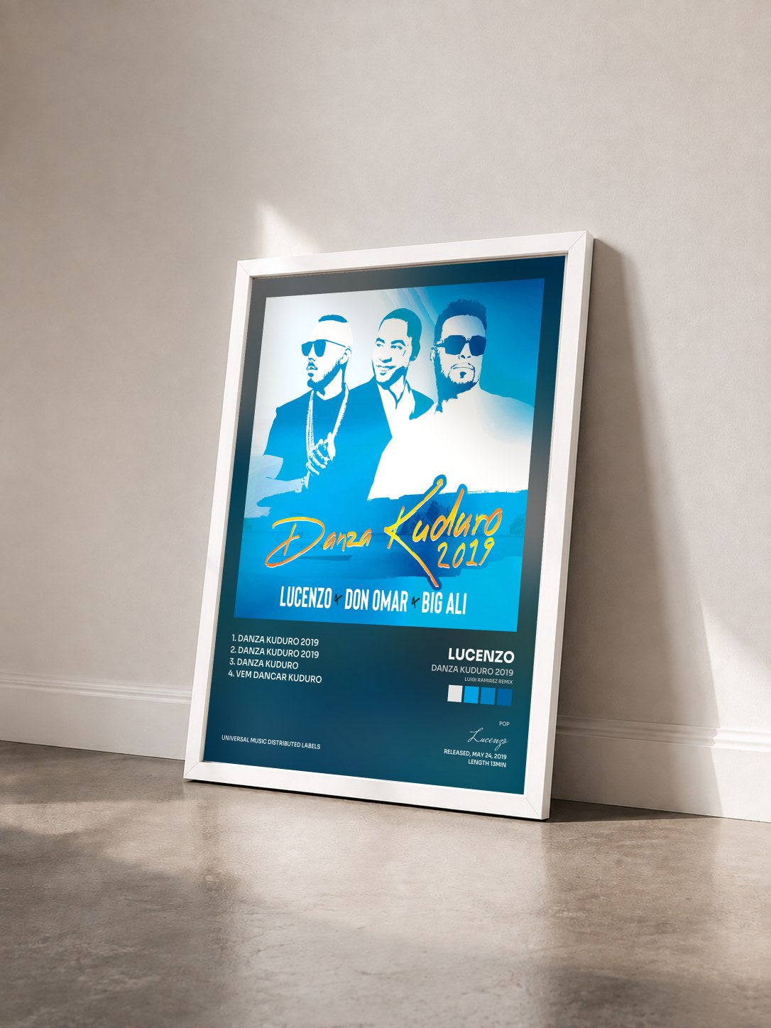 #blanc Tableau de l'album Danza Kuduro 2019 (Luigi Ramirez Remix) de Lucenzo vu de trois quarts, cadre blanc
