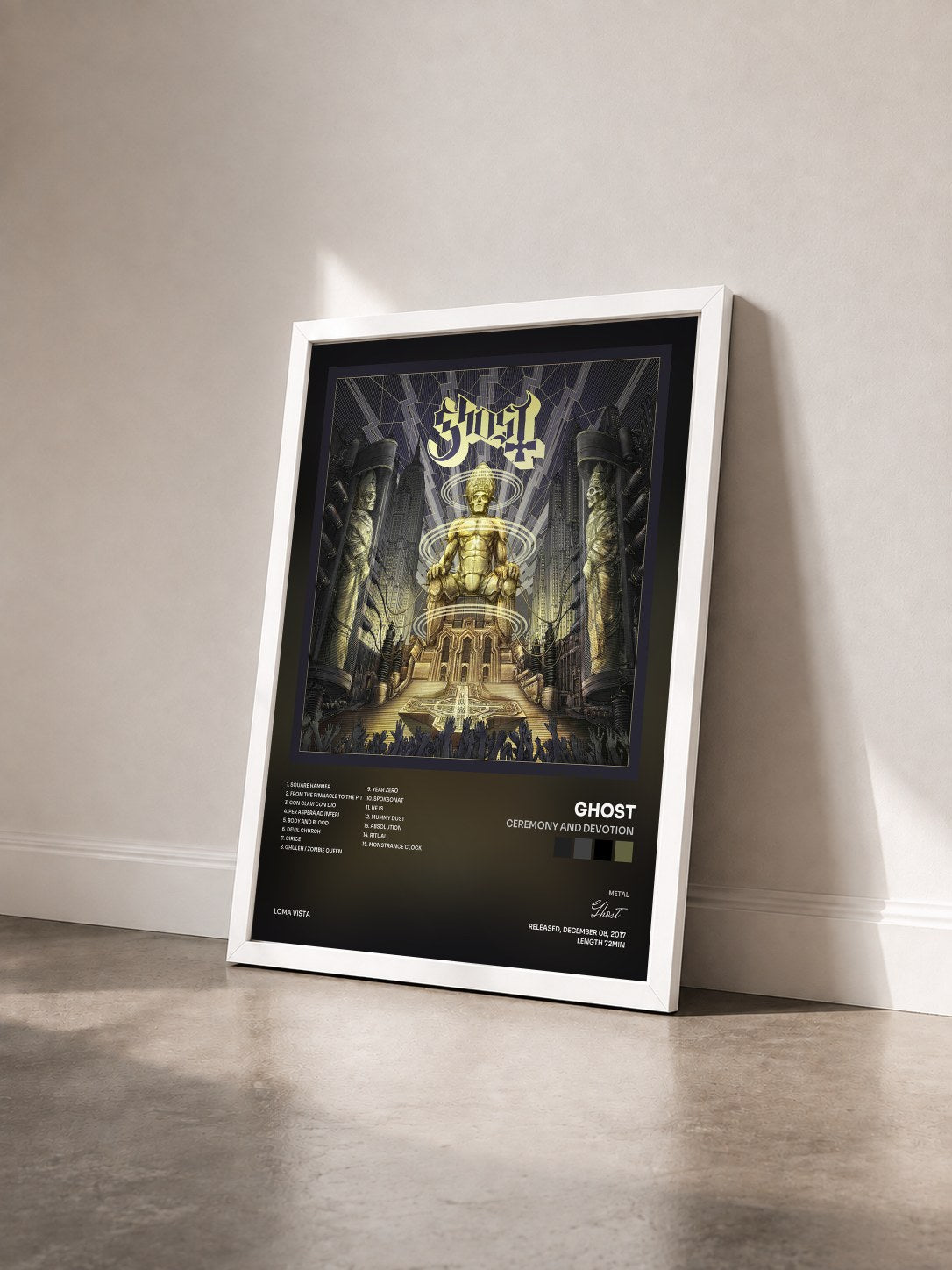 #blanc Tableau de l'album Ceremony And Devotion de Ghost vu de trois quarts, cadre blanc