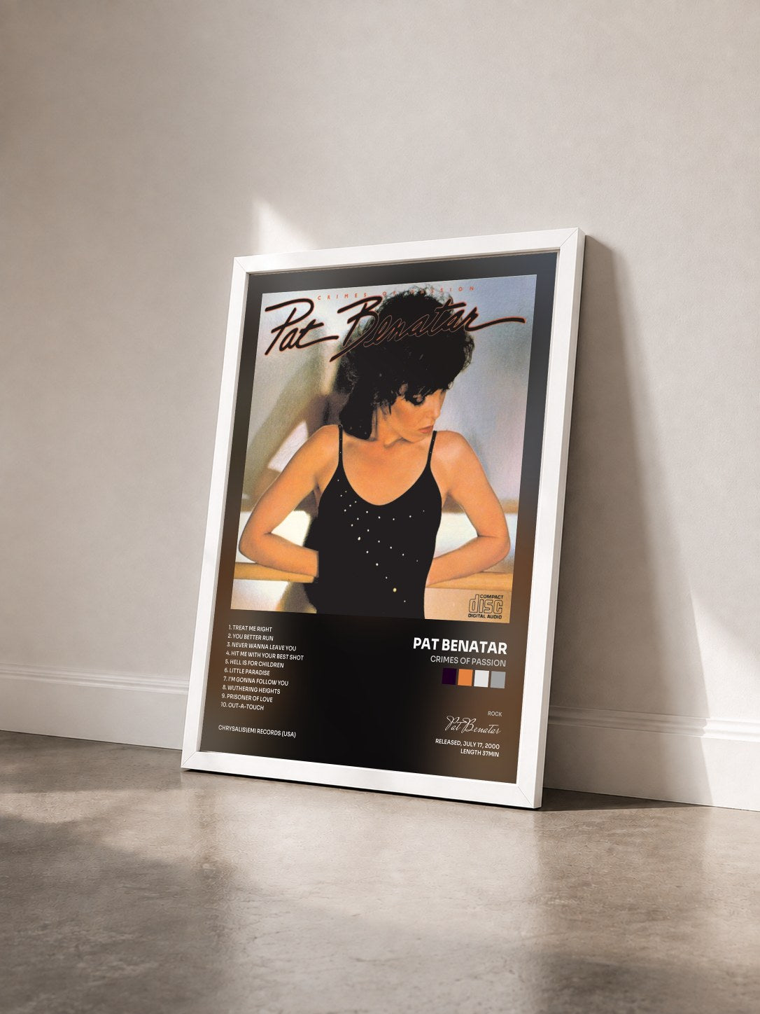 #blanc Tableau de l'album Crimes Of Passion de Pat Benatar vu de trois quarts, cadre blanc