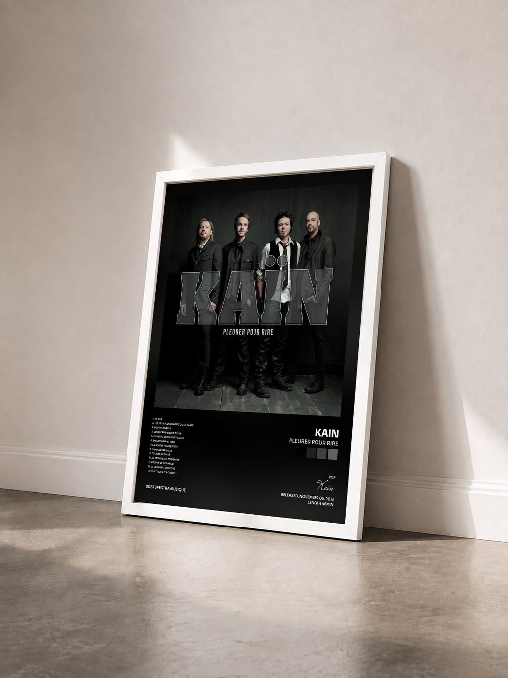 #blanc Tableau de l'album Pleurer pour rire de Kain vu de trois quarts, cadre blanc