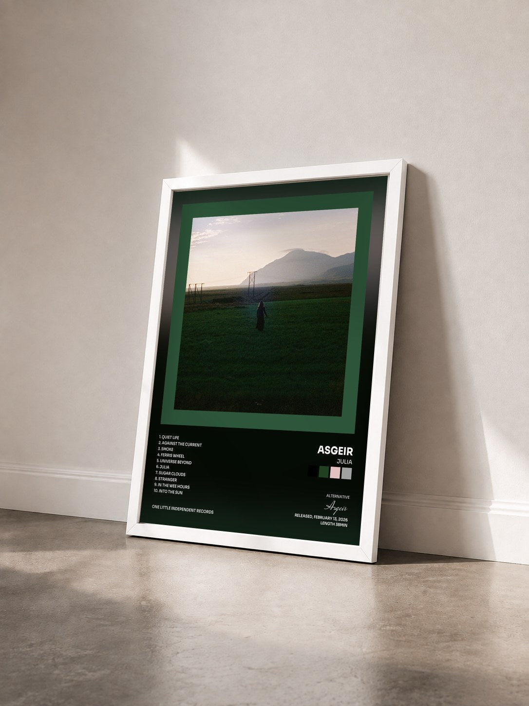 #blanc Tableau de l'album Julia de Asgeir vu de trois quarts, cadre blanc